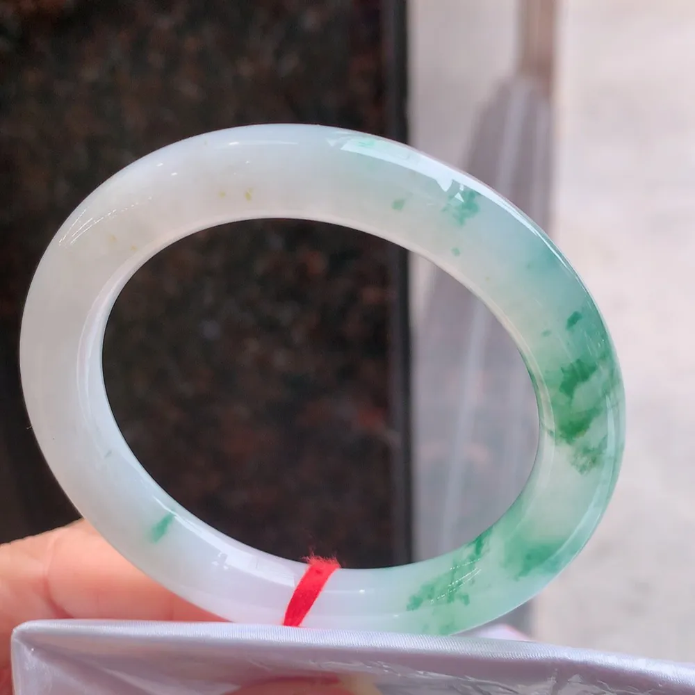 圆条高冰飘花 无瑕 尺寸:54.1/10.1 花美 种水好