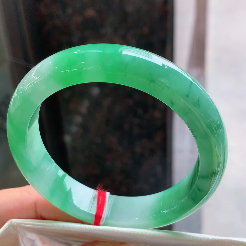 正圈冰阳绿 无瑕 尺寸:57.7/12.8/8.8 色好