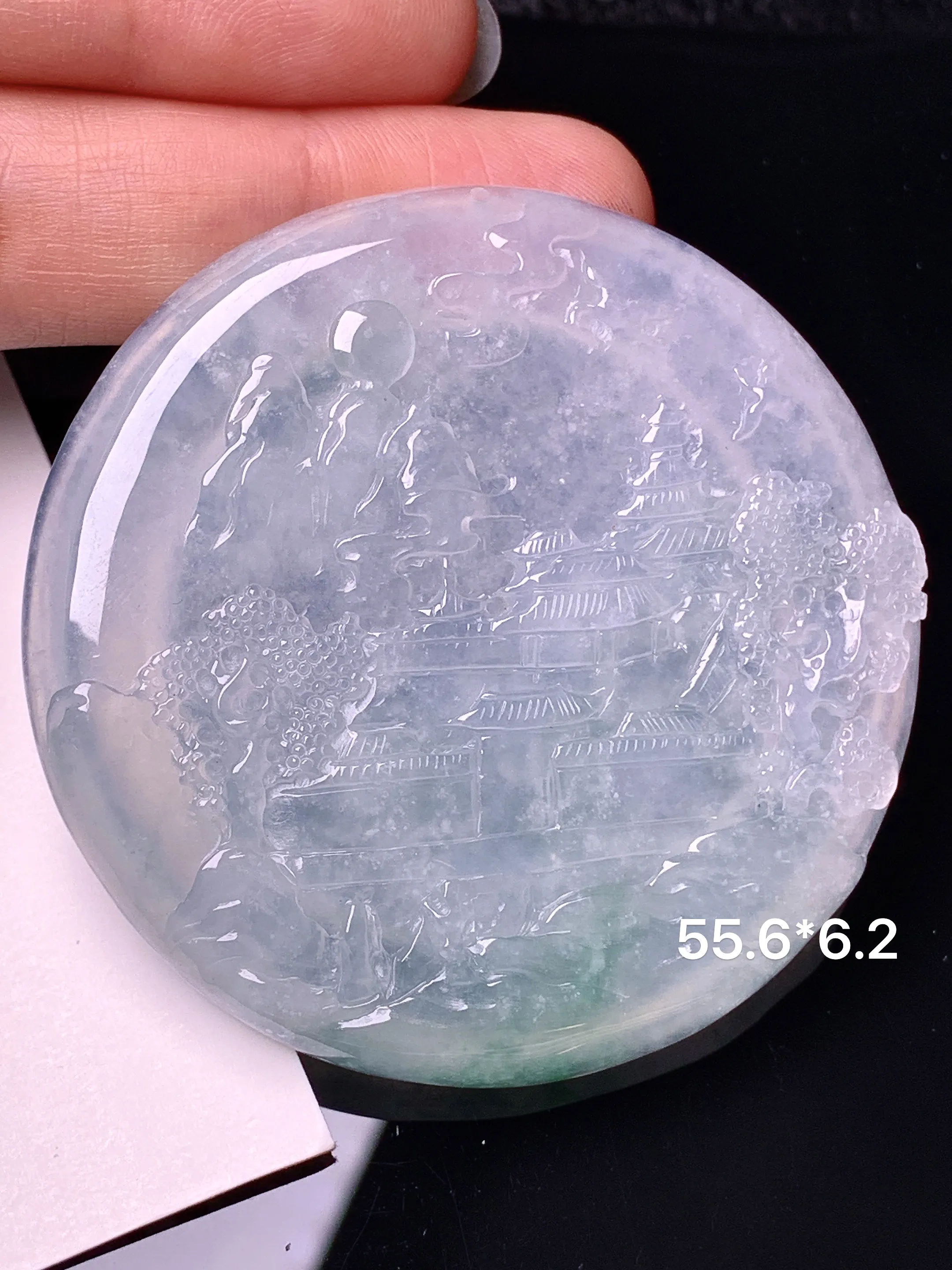 冰种飘绿山水牌子吊坠 玉质细腻 色泽清新艳丽 整体尺寸55.6*6.2