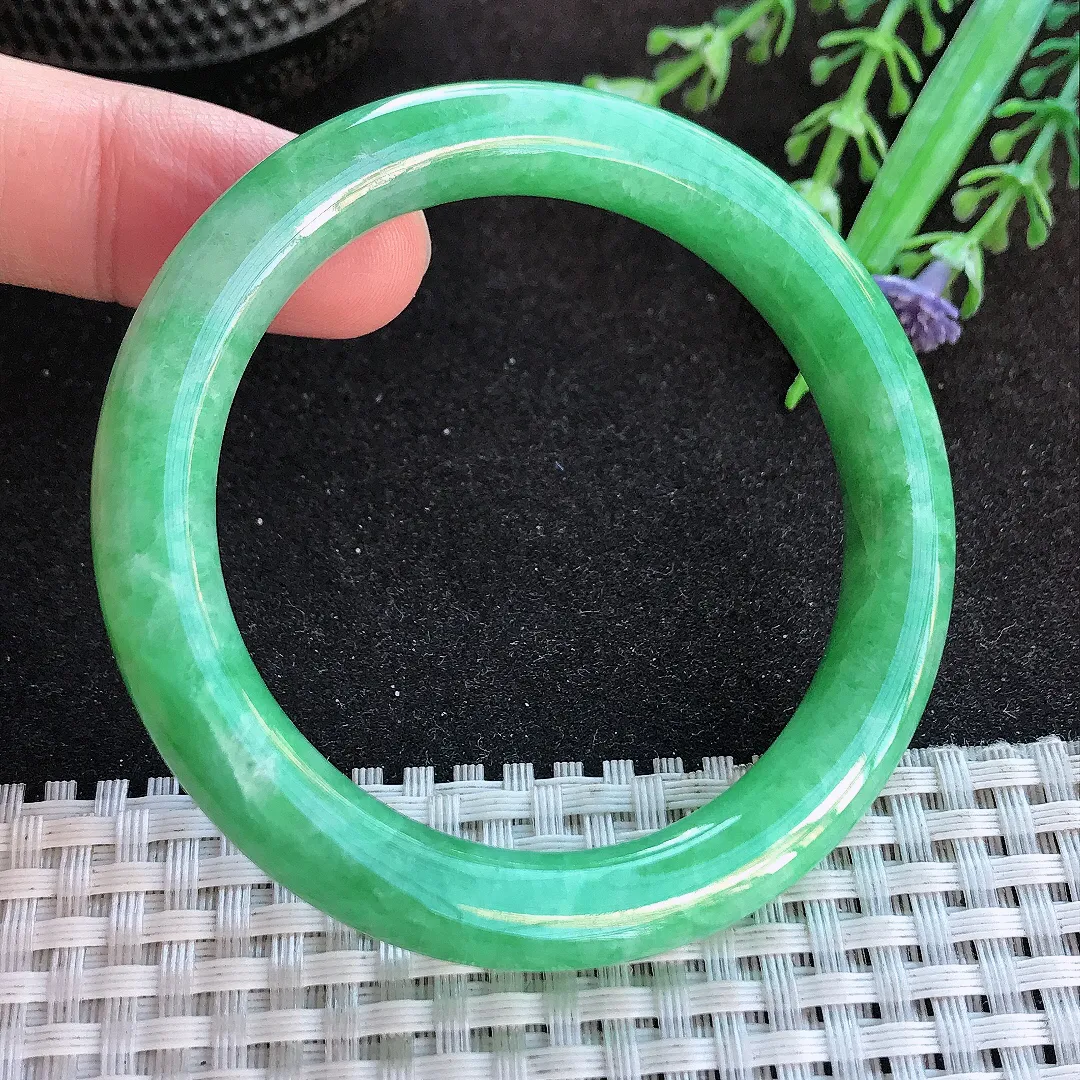 天然a货翡翠50.5/8.5老坑精美温润满绿圆条手镯小圈口玉手镯