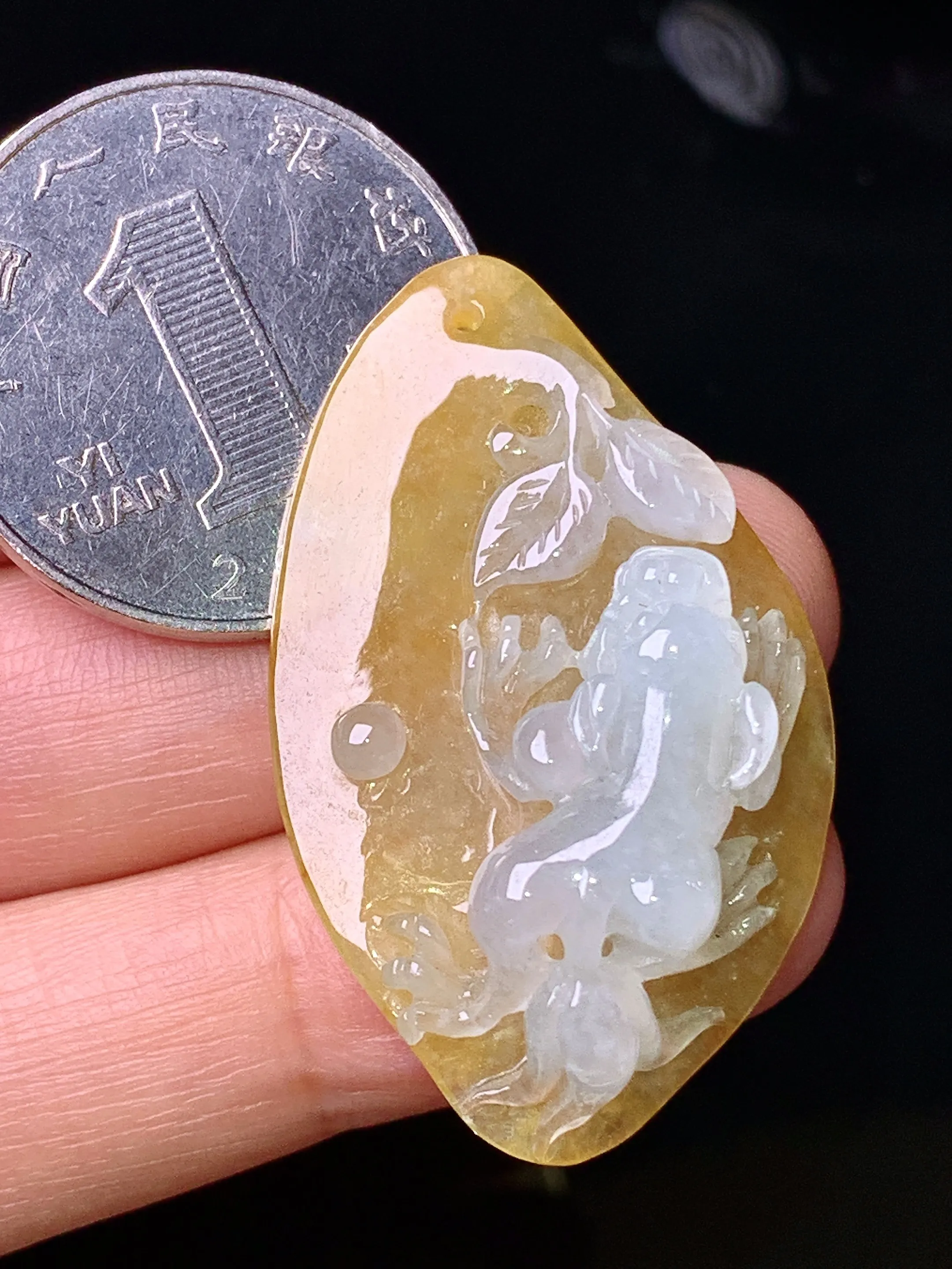 黄翡貔貅吊坠 玉质细腻 色泽清新艳丽 整体尺寸38.3*23.6*8.8