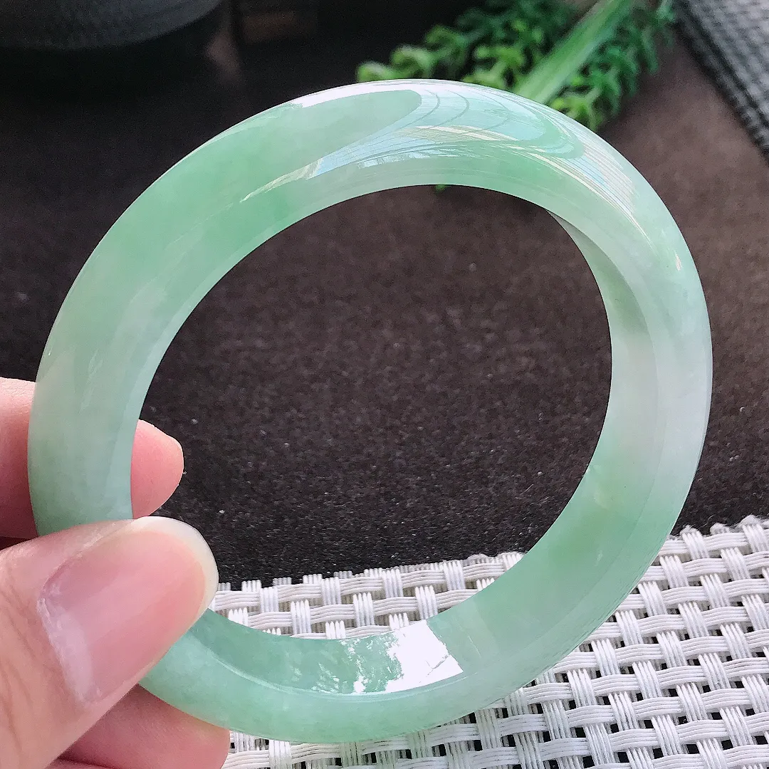 天然a货翡翠58.8/12.3/9.1老坑冰胶果冻冰晴绿手镯宽边玉手镯