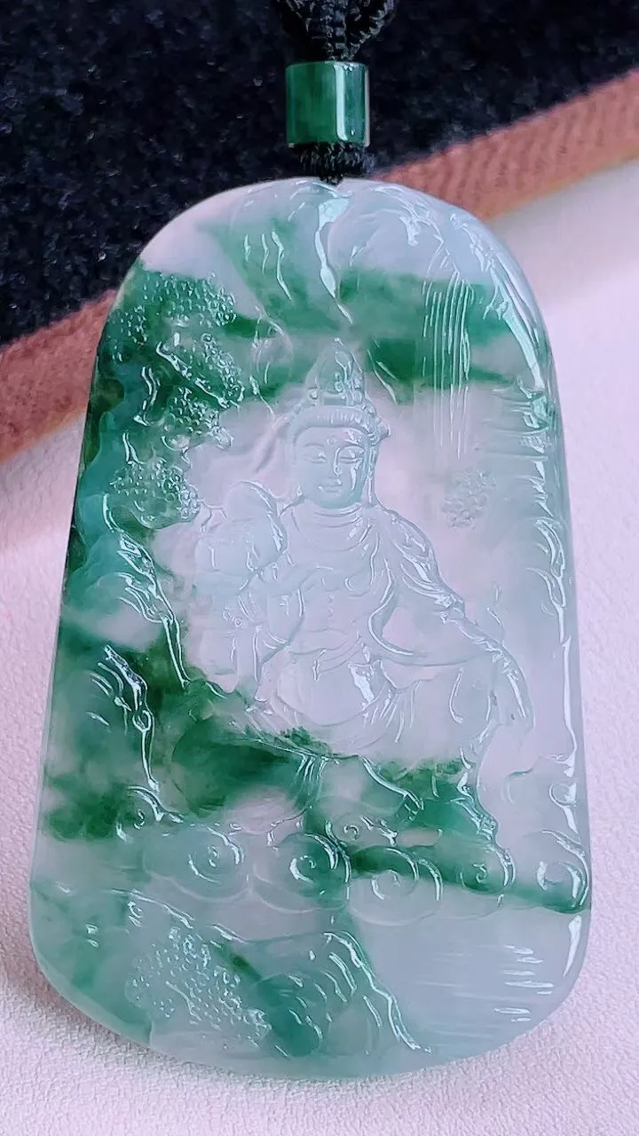 【翡翠名称】老坑种冰飘花山水观音挂件
【翡翠尺寸】67.7/42.4/5mm
【翡翠描述】缅甸天然翡