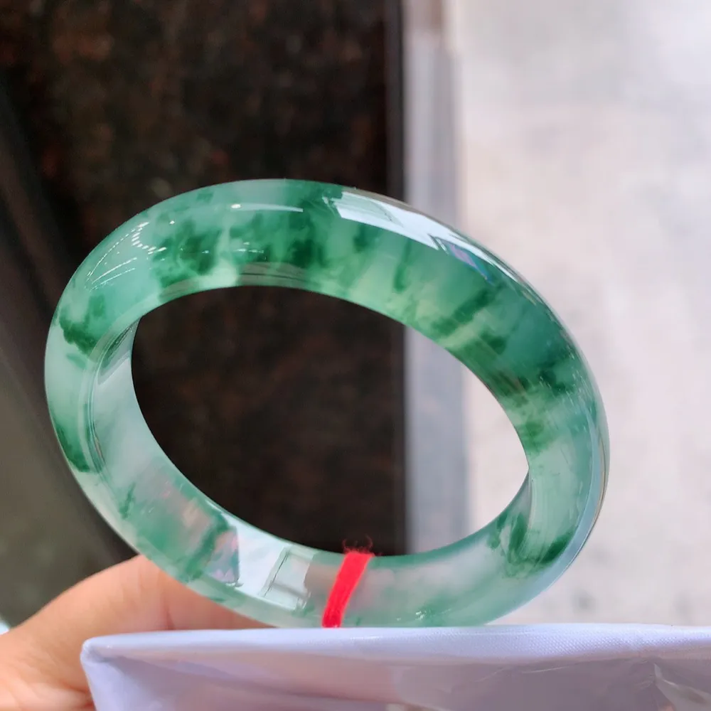 正圈冰玻飘花 无瑕 尺寸:53.1/12.1/8.3 花美 刚性十足 高品质