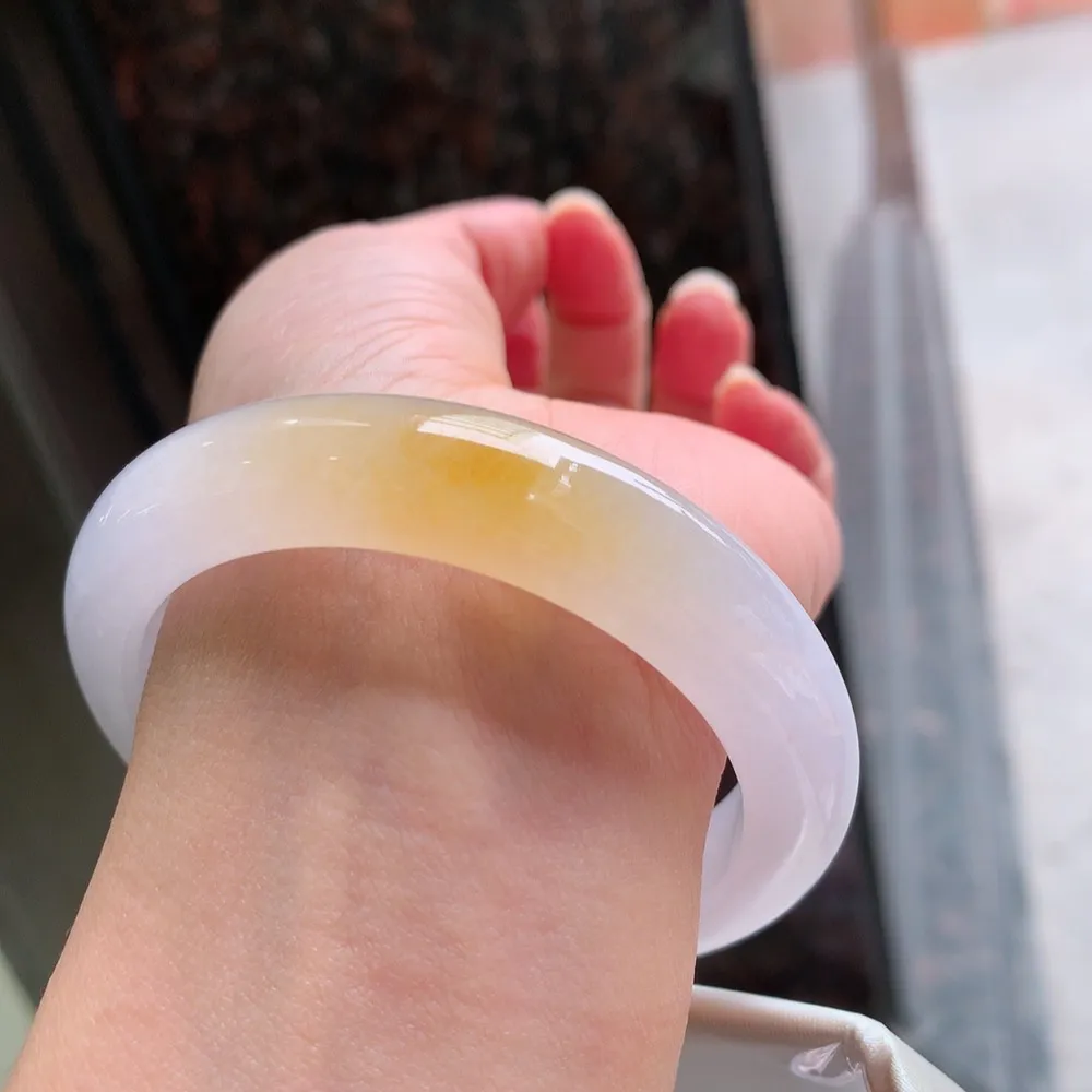 正圈高冰黄 无瑕 尺寸:55.2/12.5/9.1 种色俱佳