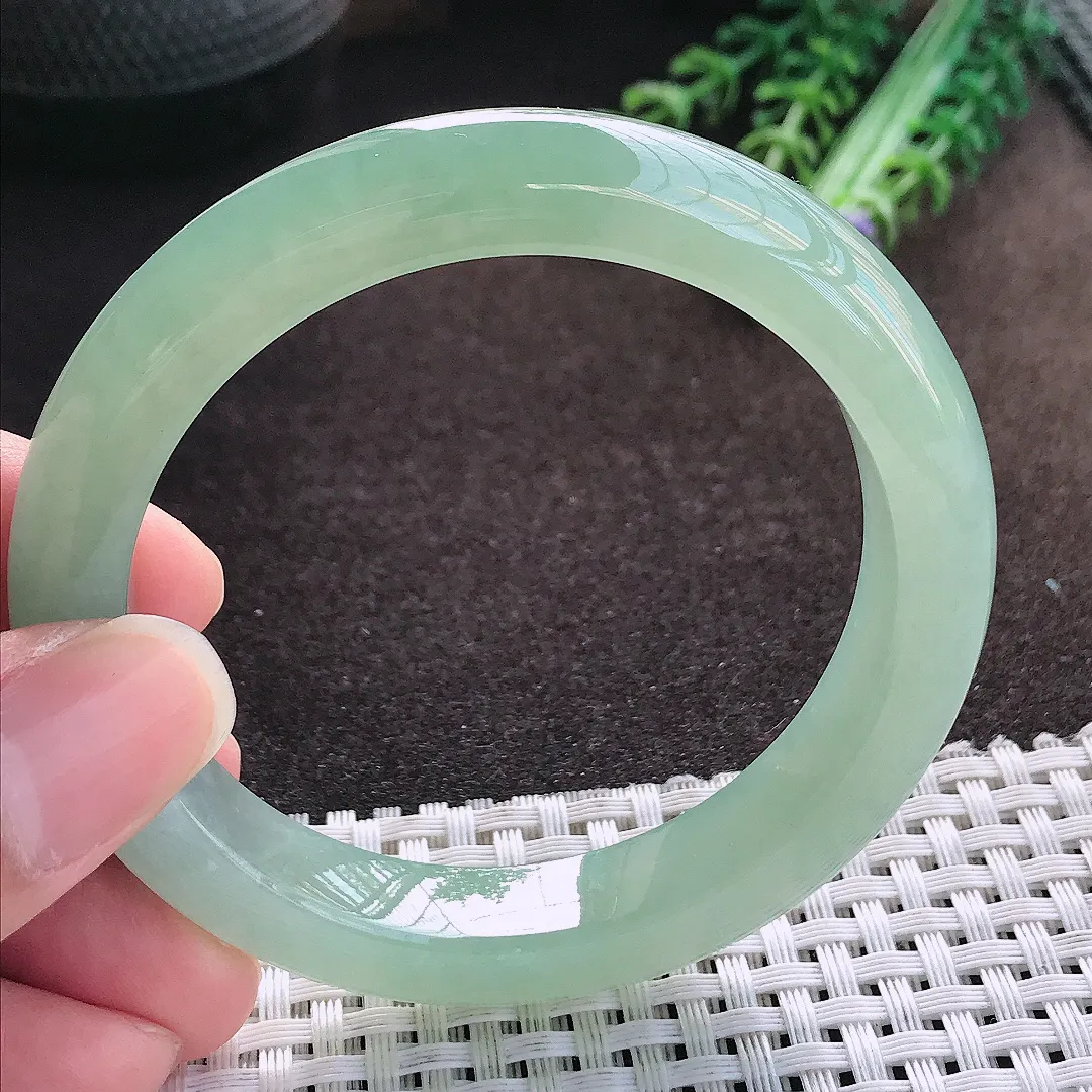 天然a货翡翠55/10.7/8.6老坑冰胶果冻冰晴满甜绿手镯宽边玉手镯