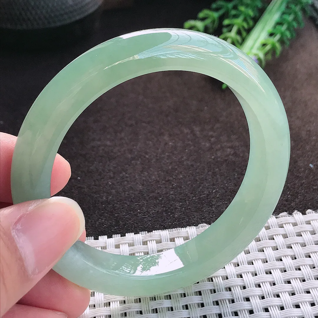 天然a货翡翠55/10.7/8.6老坑冰胶果冻冰晴满甜绿手镯宽边玉手镯