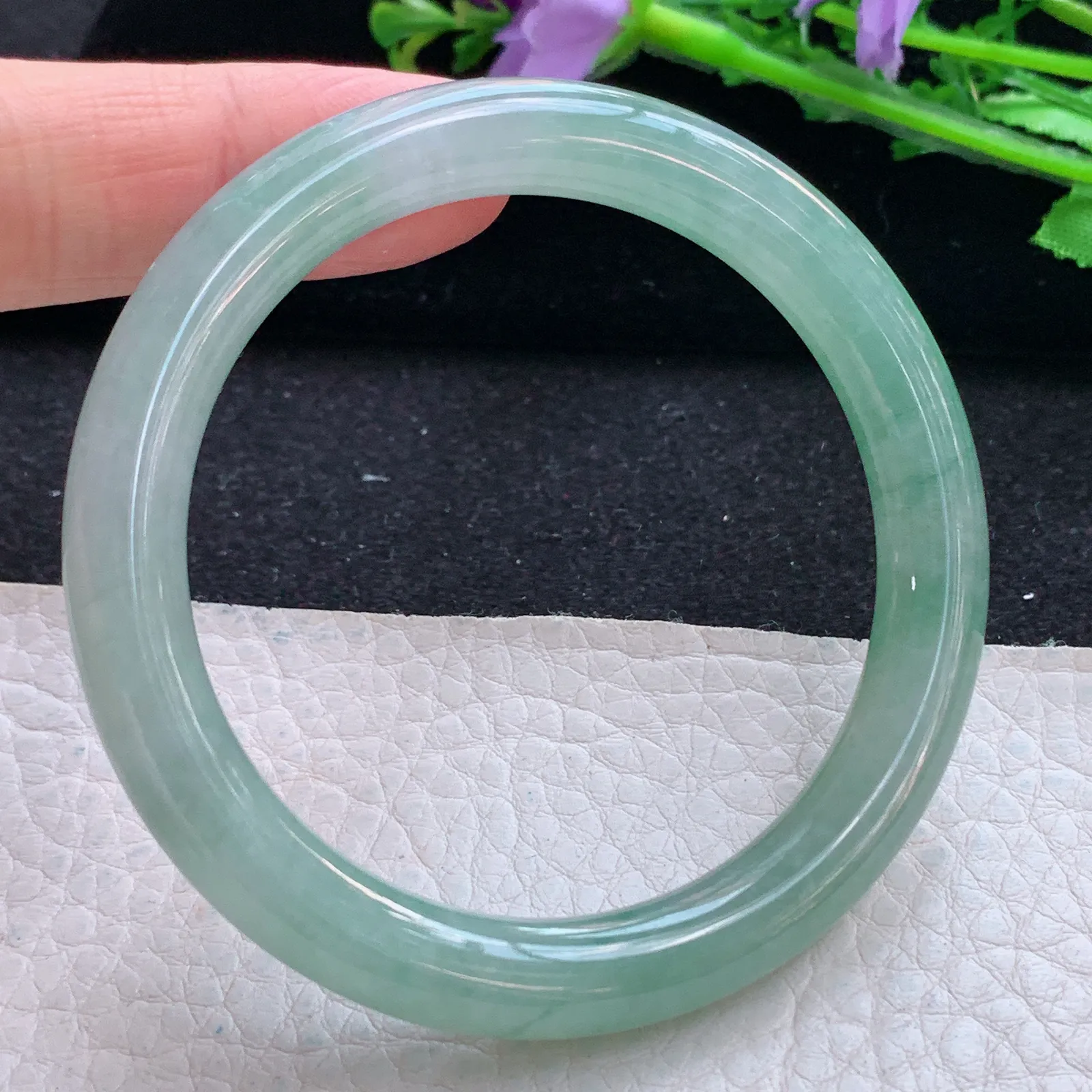 n小圈口53*8.3叮当镯 天然缅甸翡翠冰胶水灵圆条玉手镯 美人镯