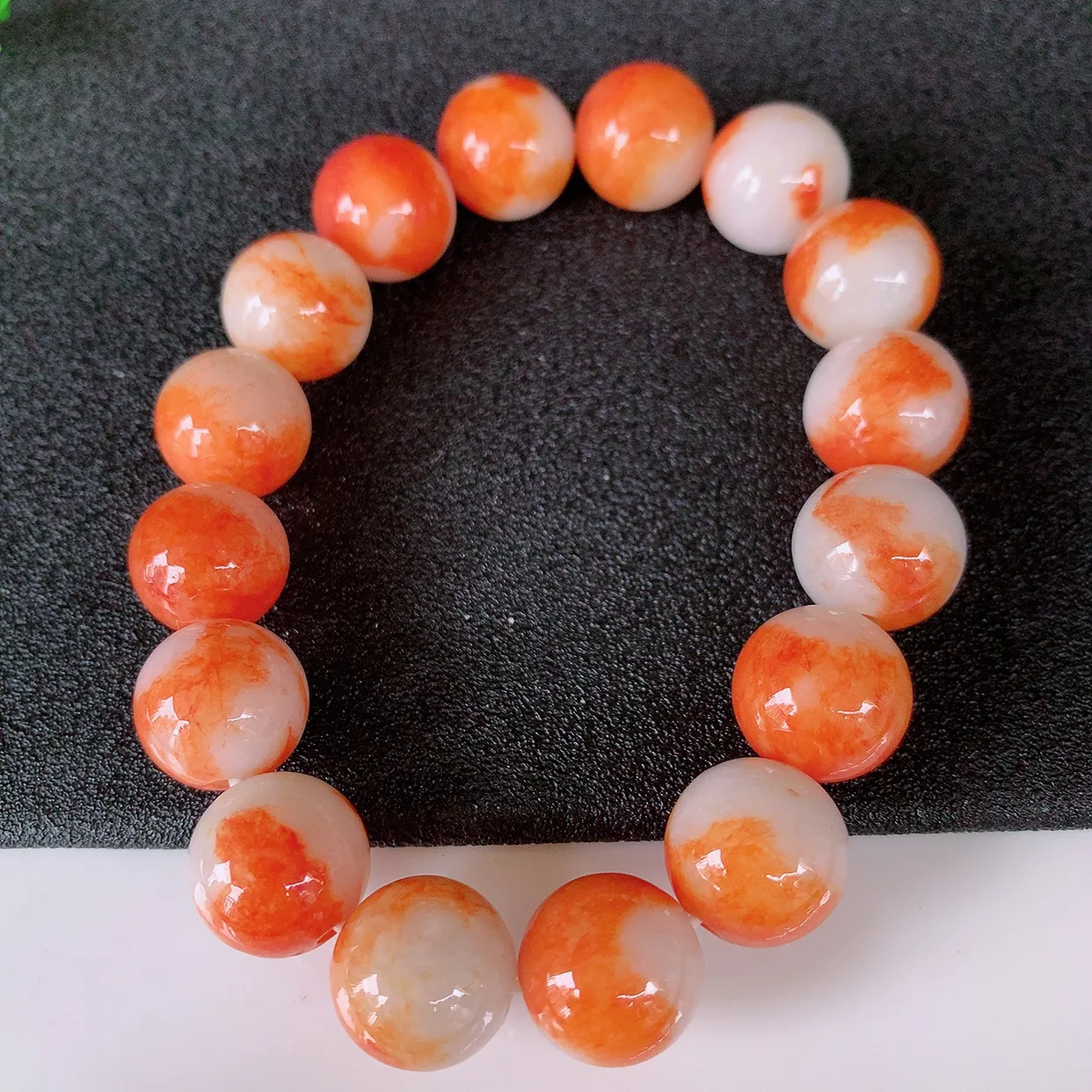 自然光实拍，冰润黄翡双彩翡翠手串，颜色丰富，料子细腻，高档大气，自戴送礼佳品！#46.17取一尺寸13mm