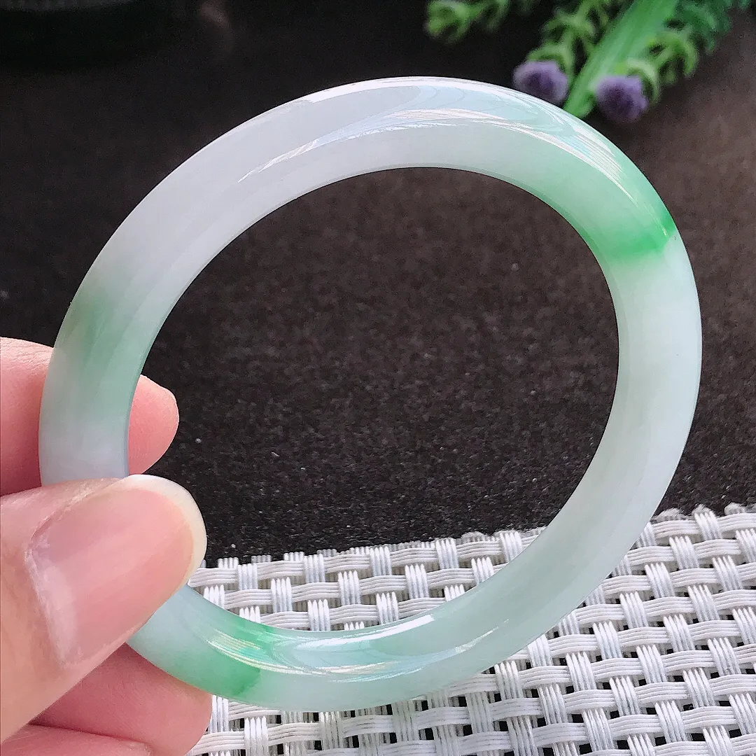 天然a货翡翠54.3/8.3老坑冰胶水灵飘绿圆条手镯玉手镯