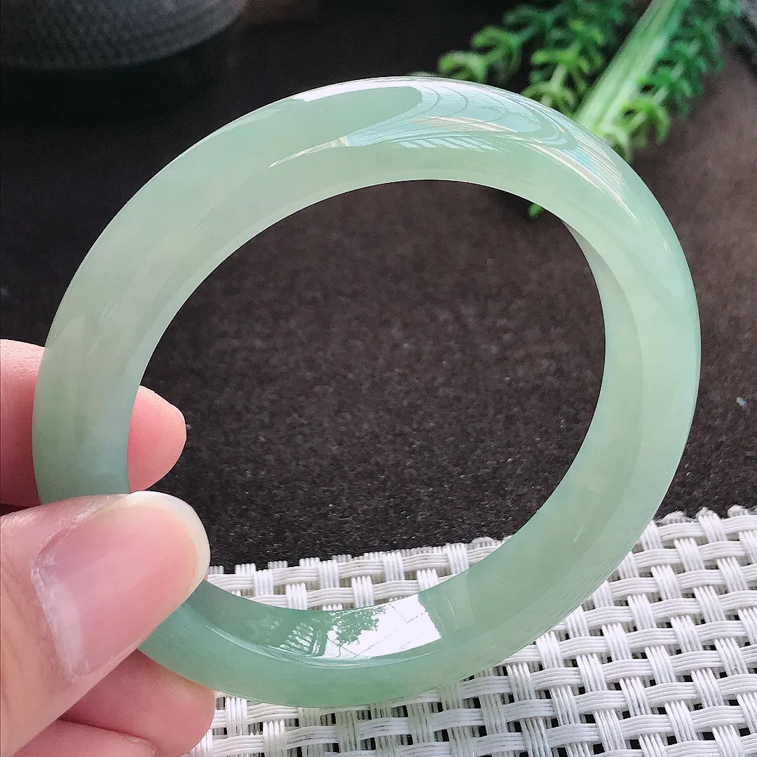 天然a货翡翠55/10.7/8.6老坑冰胶果冻冰晴满甜绿手镯宽边玉手镯