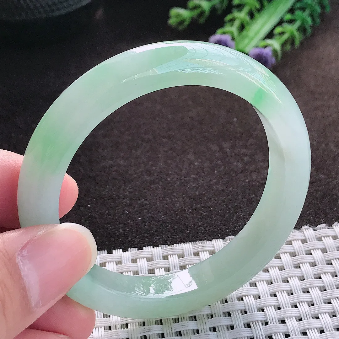 天然a货翡翠51.5/10.4/7.9老坑冰胶果冻小圈口冰晴绿手镯宽边玉手镯