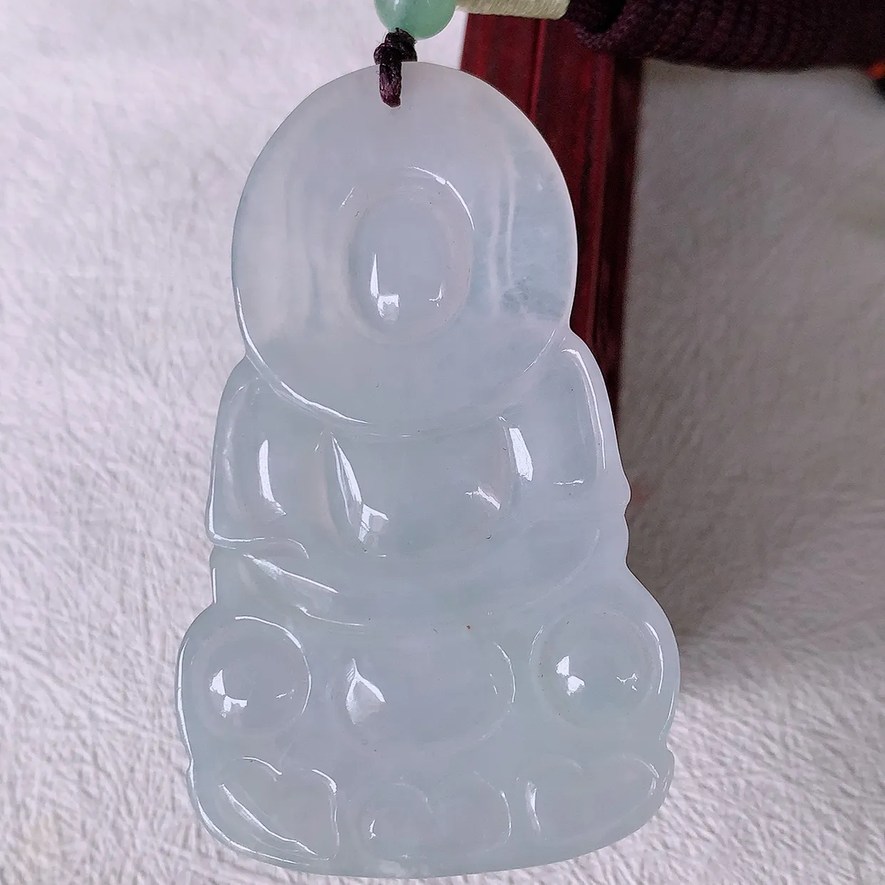 自然光实拍，大件冰胶翡翠观音菩萨吊坠，净瓶观音，冰透亮泽，美观亮丽，观音面相端庄#46.1