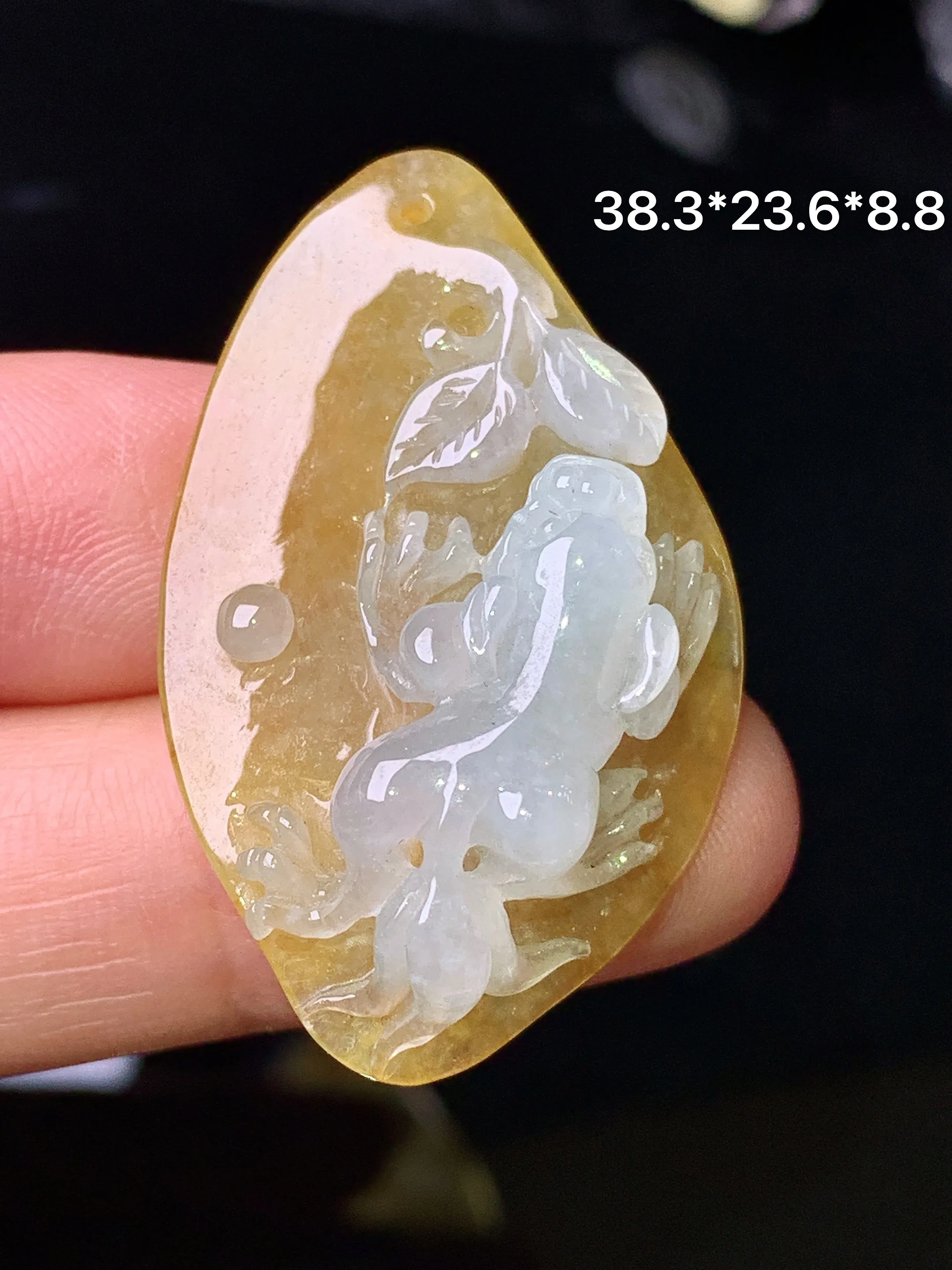 黄翡貔貅吊坠 玉质细腻 色泽清新艳丽 整体尺寸38.3*23.6*8.8