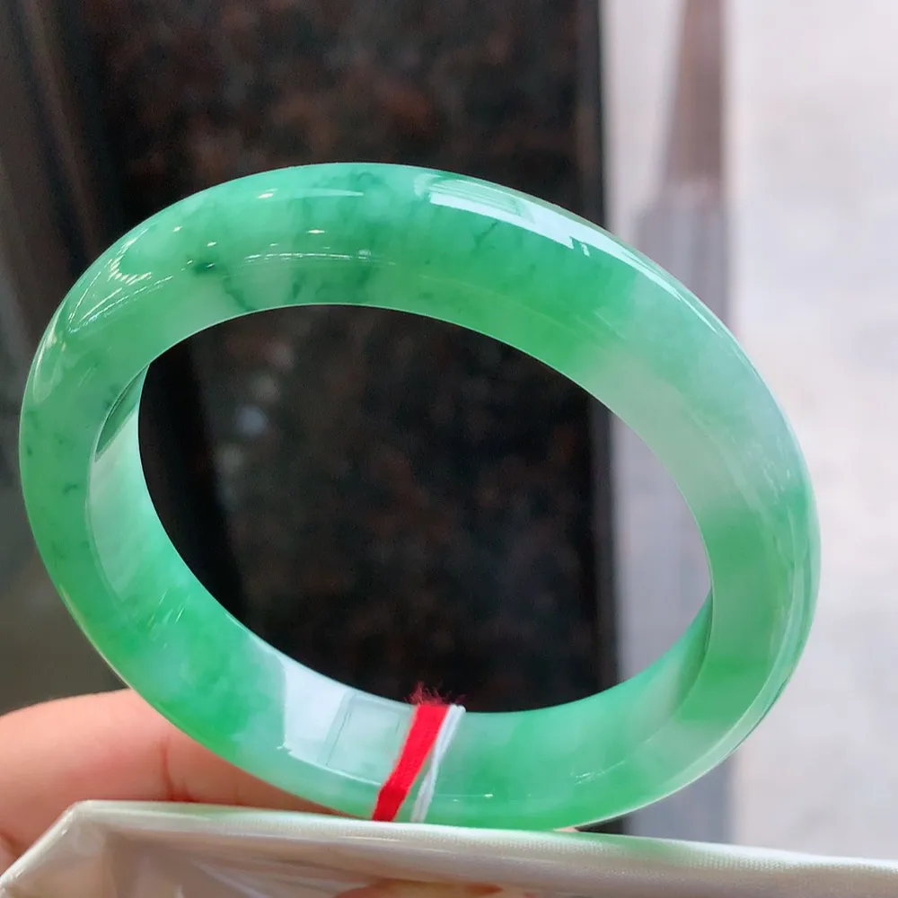 正圈冰阳绿 无瑕 尺寸:57.7/12.8/8.8 色好