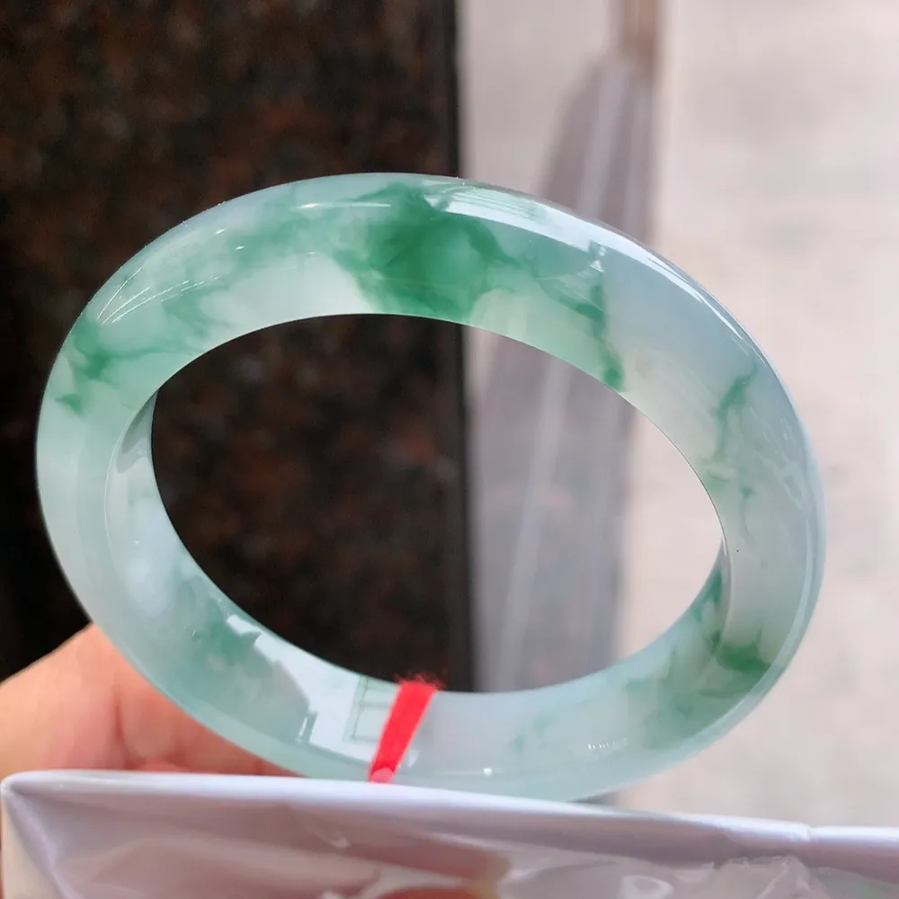 正圈冰玻飘花 无瑕 尺寸:56.1/12.1/8.7 花美 种水好