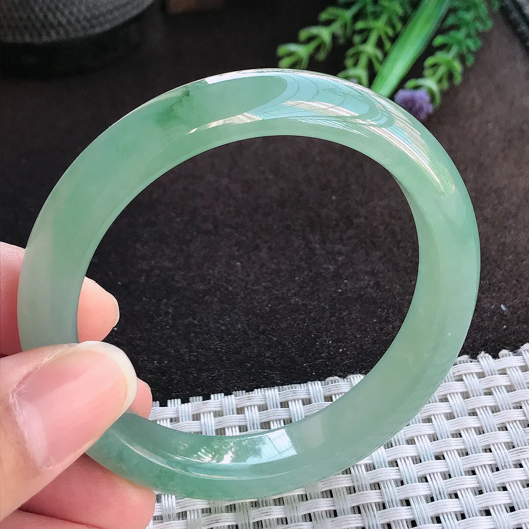 天然a货翡翠56.3/11.9/8.4老坑冰胶果冻胶满绿手镯宽边玉手镯