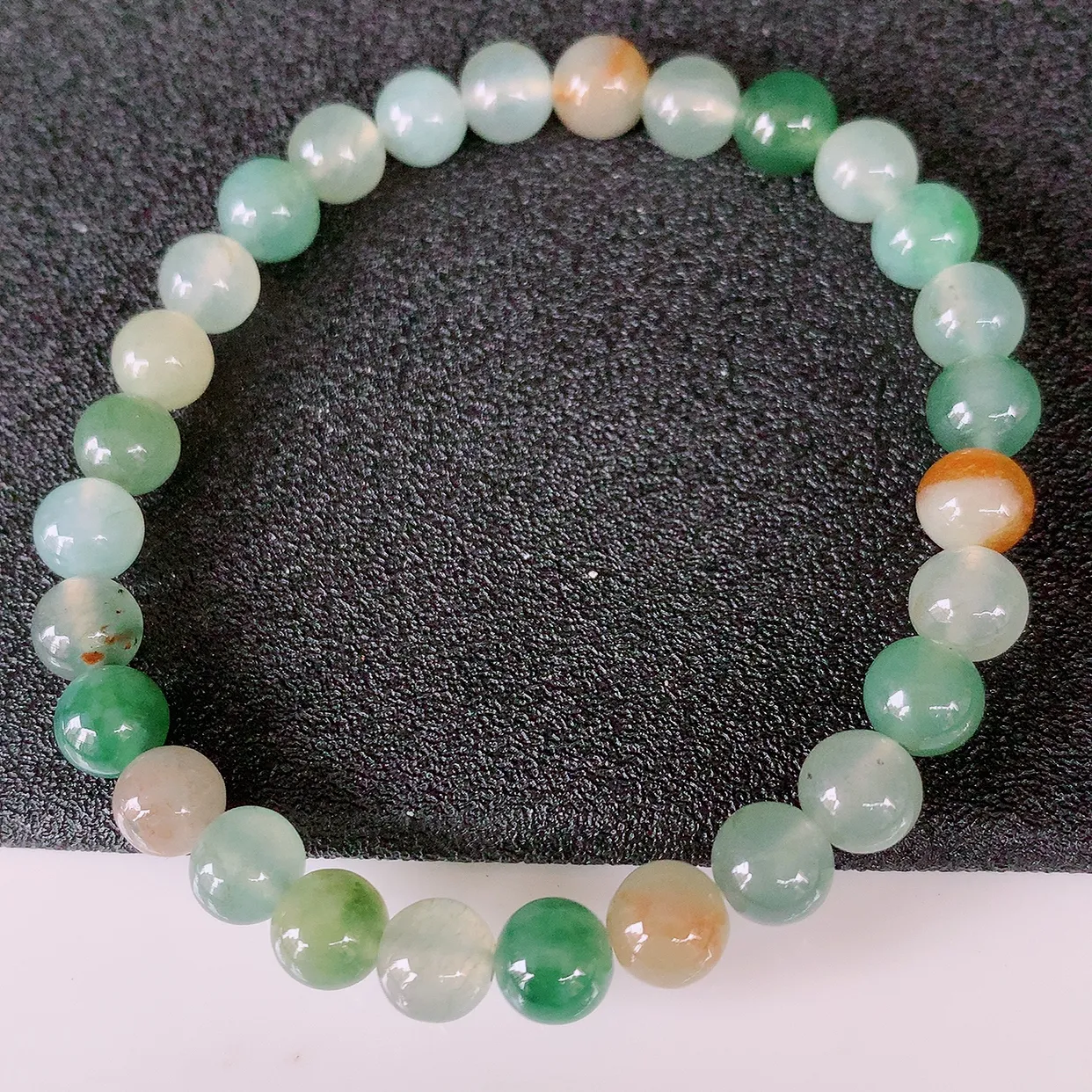 自然光实拍，冰种多宝翡翠手链，多彩翡翠手串，颜色丰富，料子细腻，高档大气，自戴送礼佳品！#46.17取一尺寸6.5mm