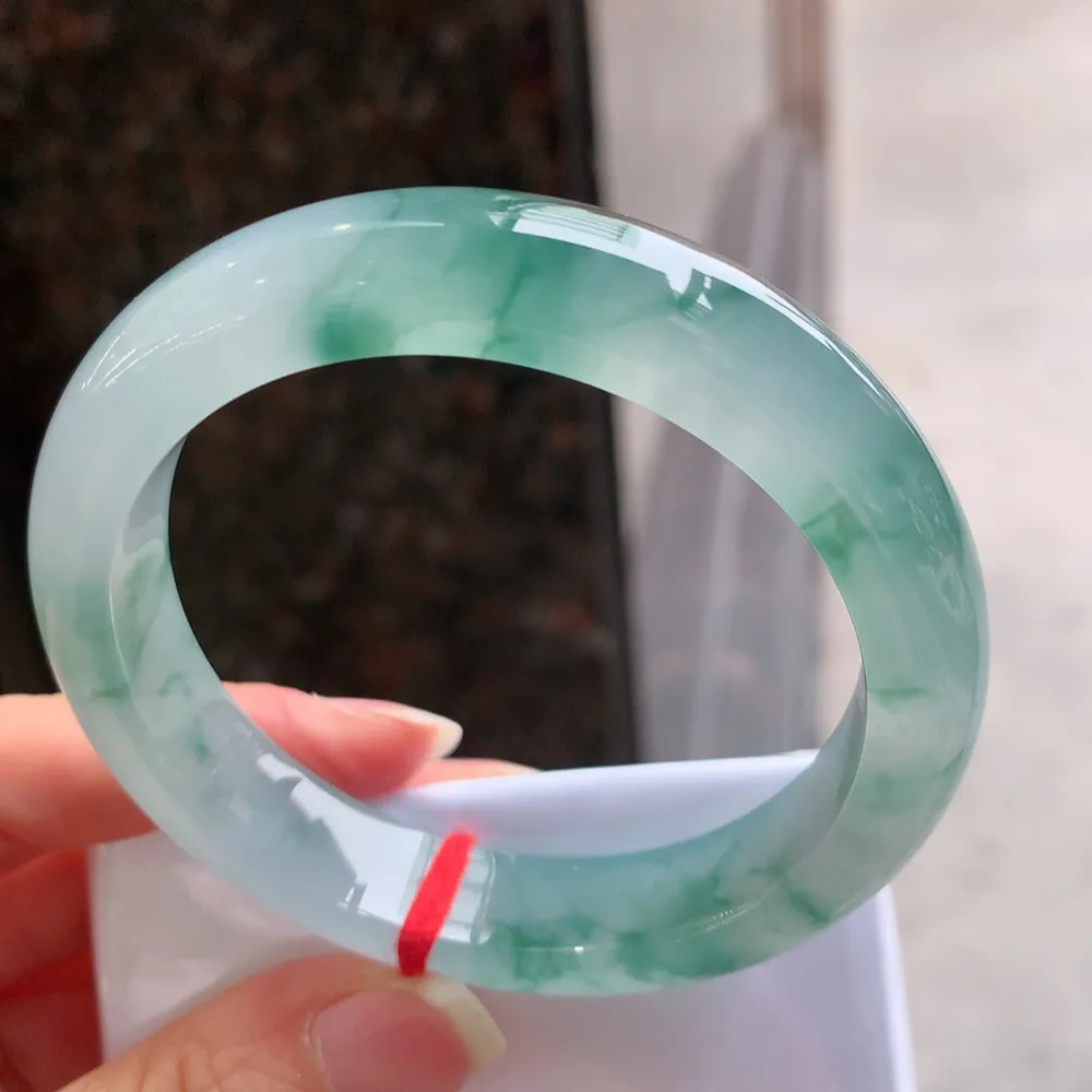 正圈冰玻飘花 无瑕 尺寸:56.1/12.1/8.7 花美 种水好