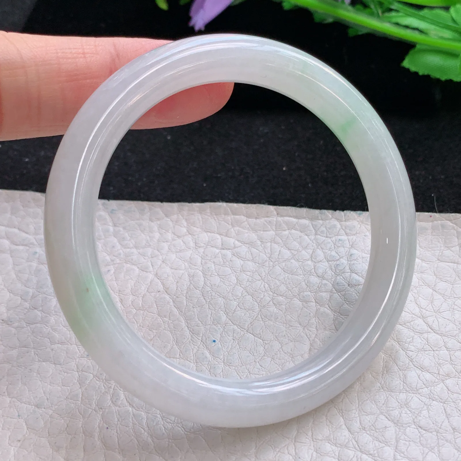 n小圈口53*8.5*8叮当镯 天然缅甸翡翠清新水灵圆条玉手镯 美人镯