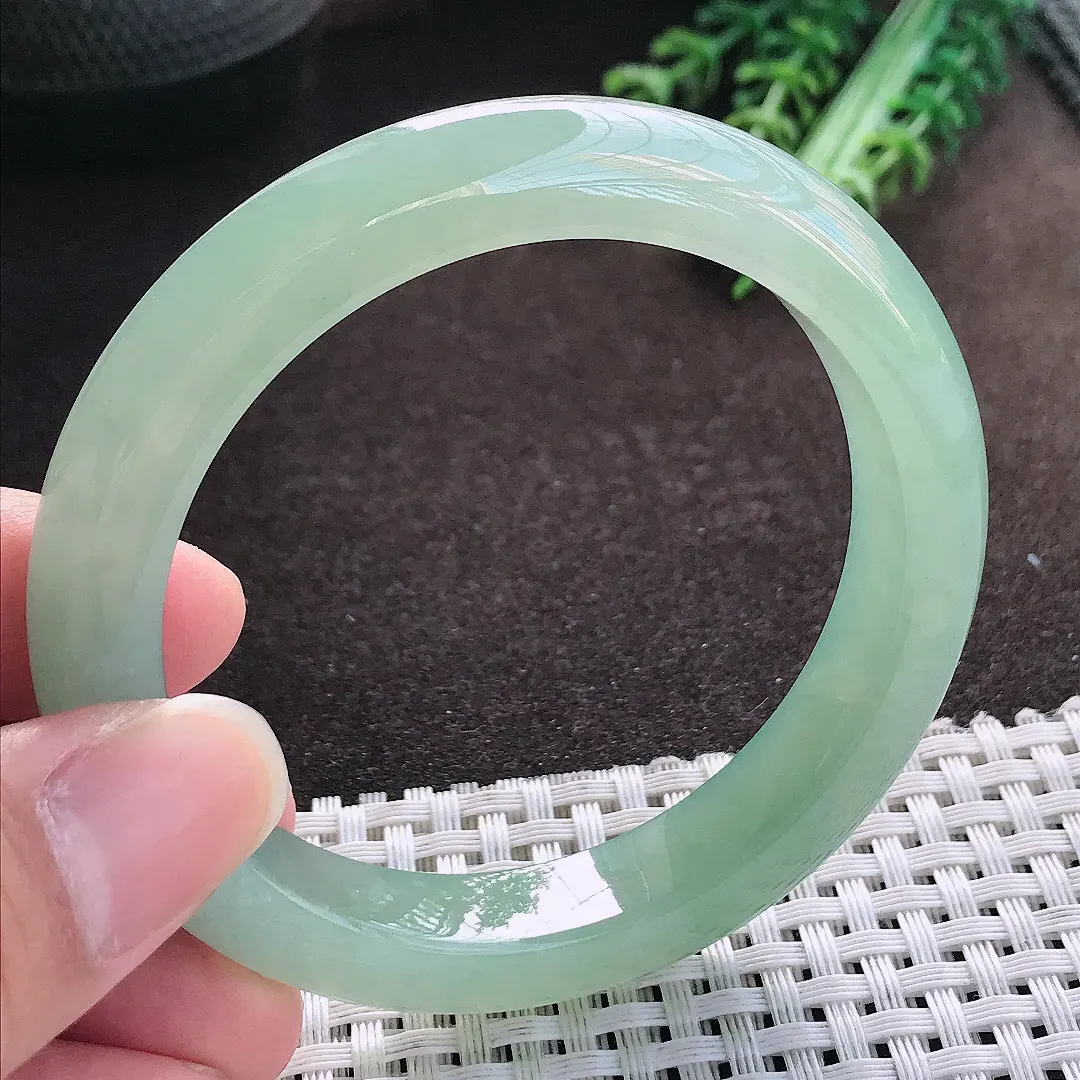 天然a货翡翠55/10.7/8.6老坑冰胶果冻冰晴满甜绿手镯宽边玉手镯