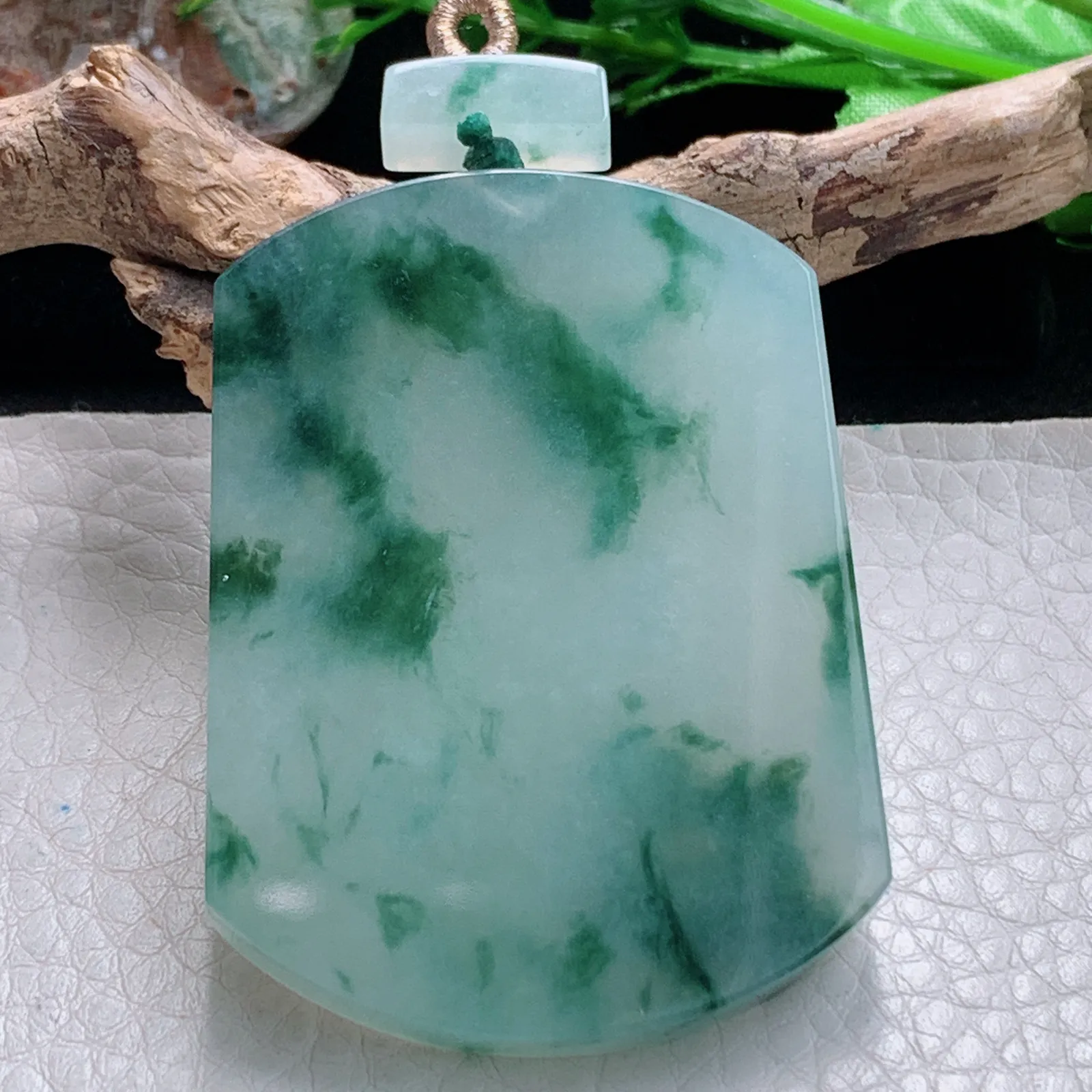 zzx自然光55*39.8*6天然缅甸翡翠冰飘花平安无事牌玉吊坠 玉挂件