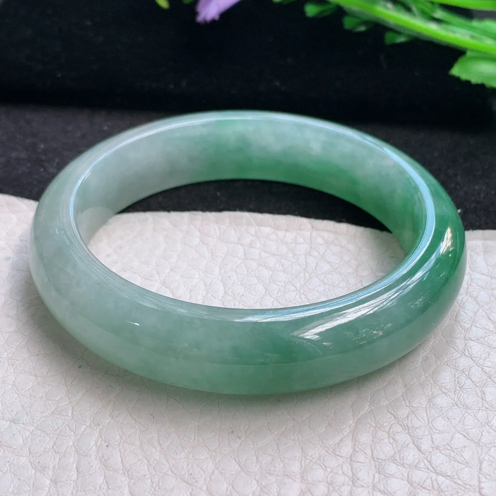 xh自然光54.5*13*8招财镯 缅甸翡翠冰胶半山水宽边玉手镯 平安镯
