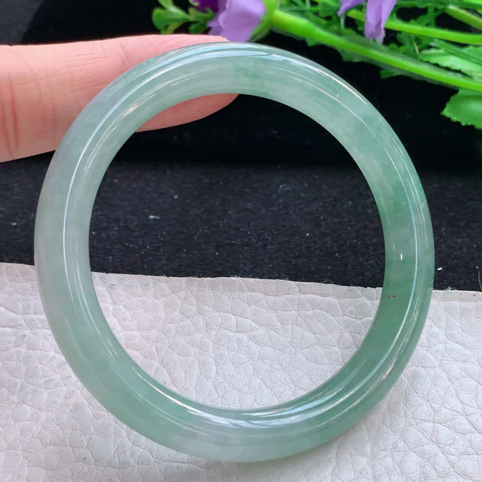 n小圈口53*8.3叮当镯 天然缅甸翡翠冰胶水灵圆条玉手镯 美人镯