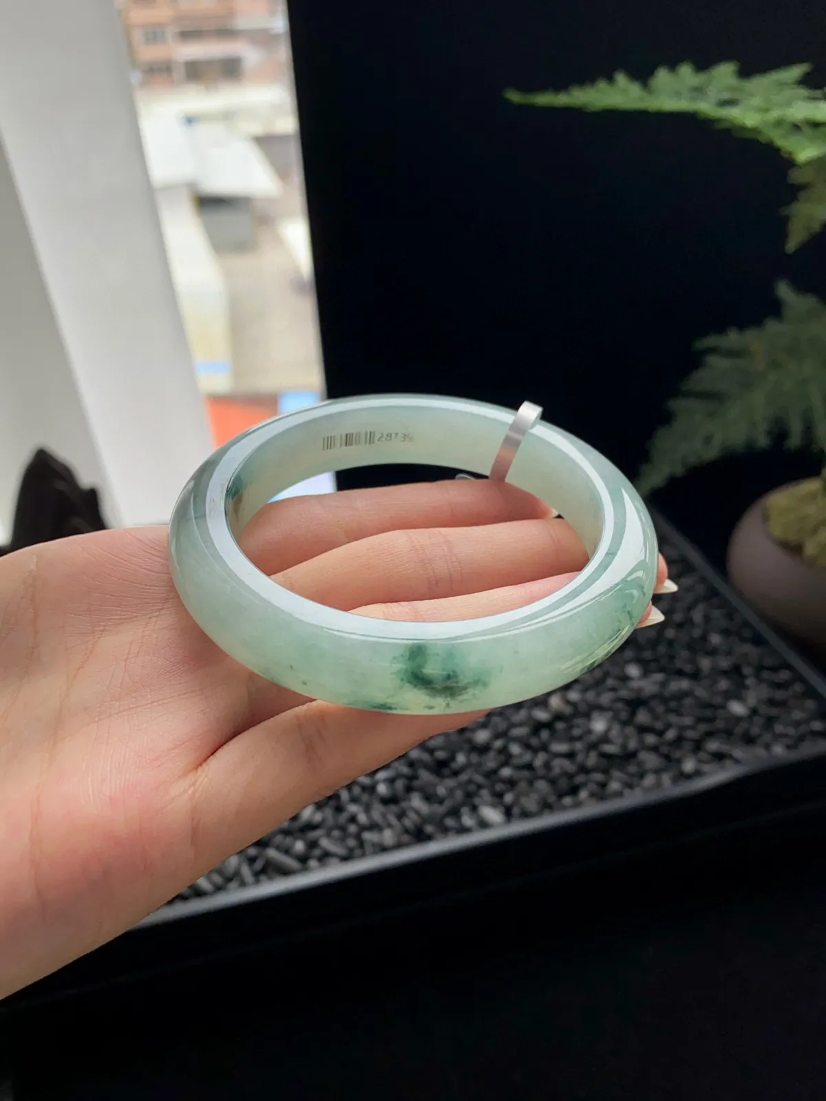 飘花手镯
尺寸：57.2*12*9.3