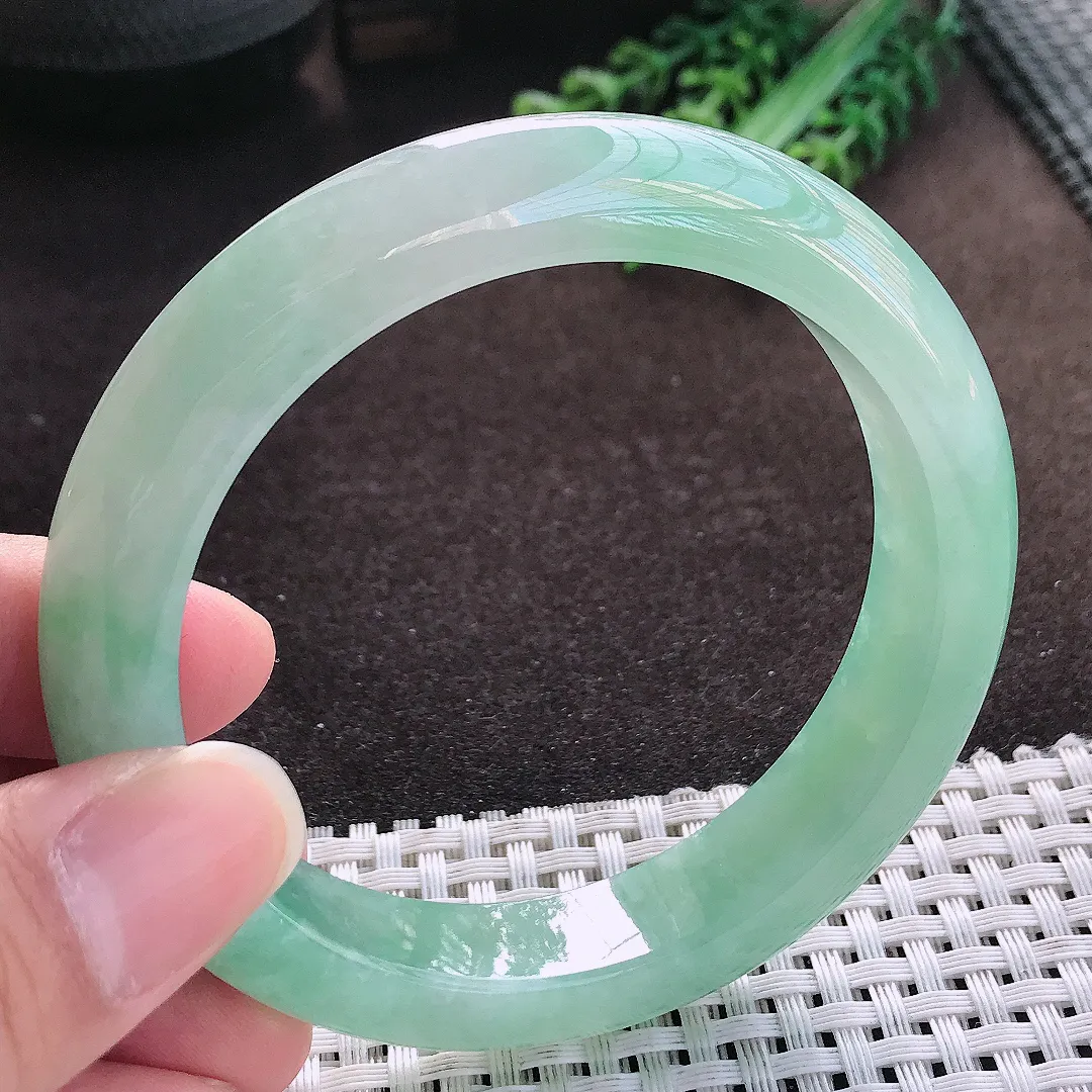 天然a货翡翠58.8/12.3/9.1老坑冰胶果冻冰晴绿手镯宽边玉手镯