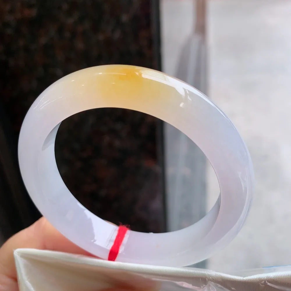 正圈高冰黄 无瑕 尺寸:55.2/12.5/9.1 种色俱佳