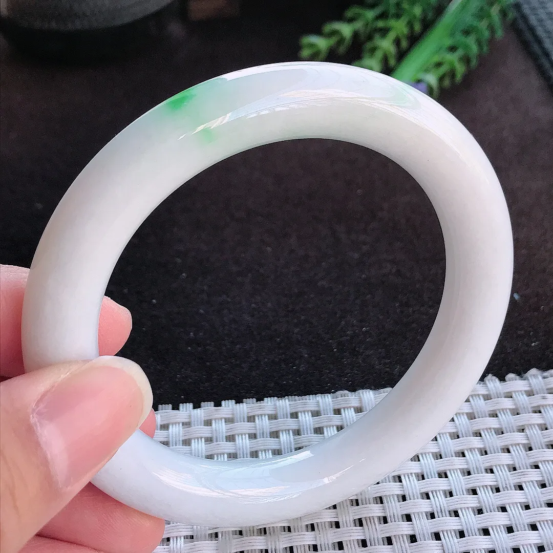 天然a货翡翠57.5/10/10.5老坑精美温润白底青飘阳绿圆条手镯玉手镯