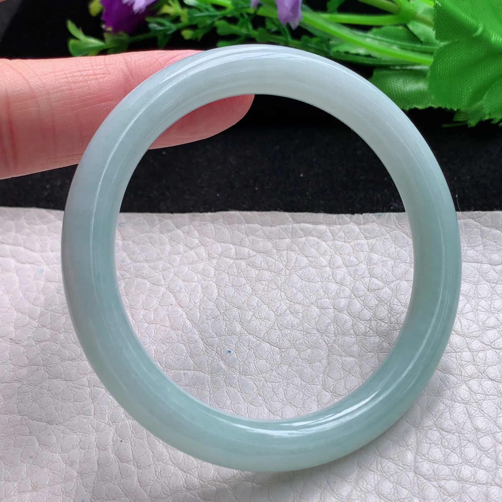 xx自然光53*8.2*8美人镯 缅甸翡翠a货玉手镯浅绿圆条珠宝玉手环 叮当镯