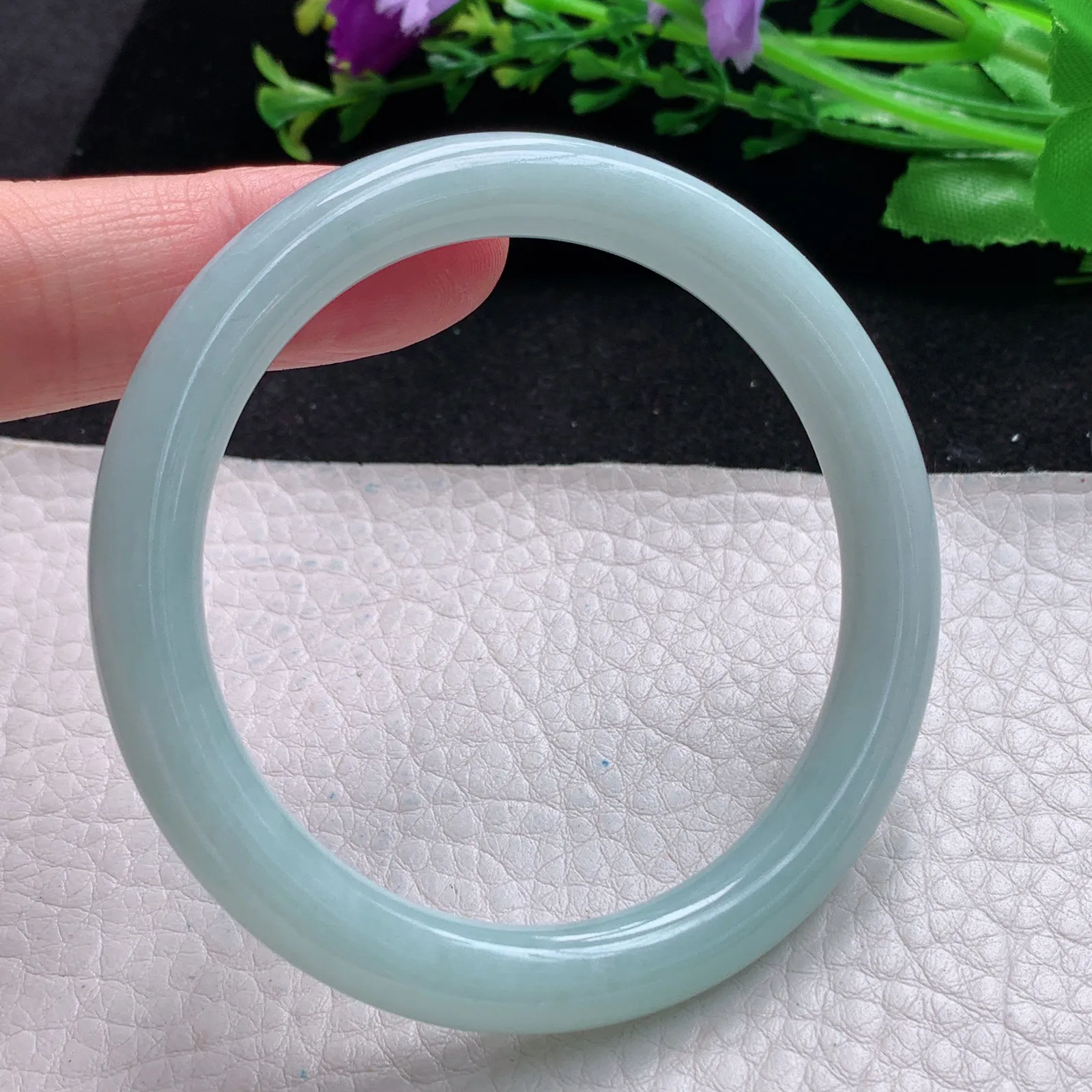 xx自然光53*8.2*8美人镯 缅甸翡翠a货玉手镯浅绿圆条珠宝玉手环 叮当镯