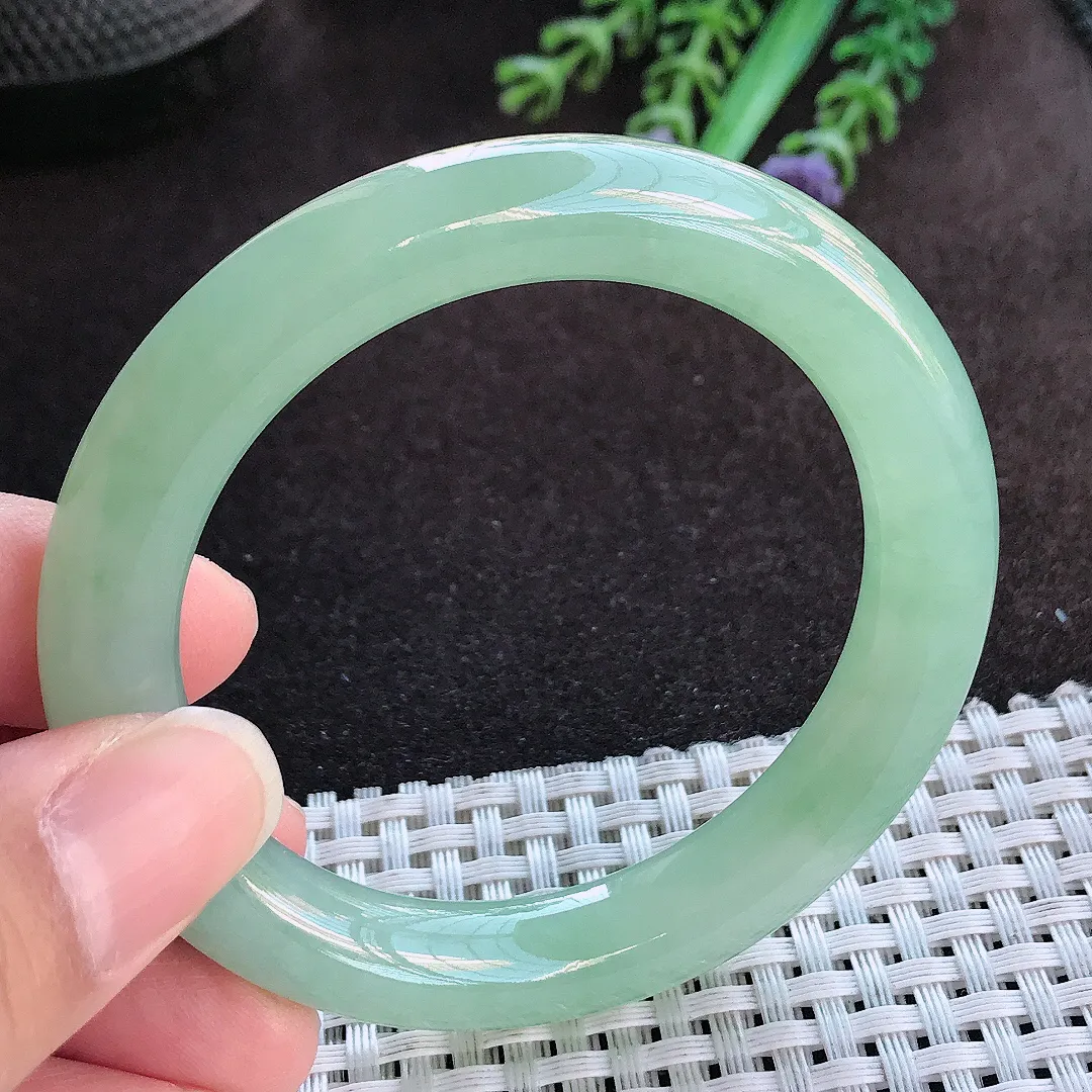 天然a货翡翠52/9.7/9.5老坑冰胶果冻甜绿满绿圆条手镯玉手镯