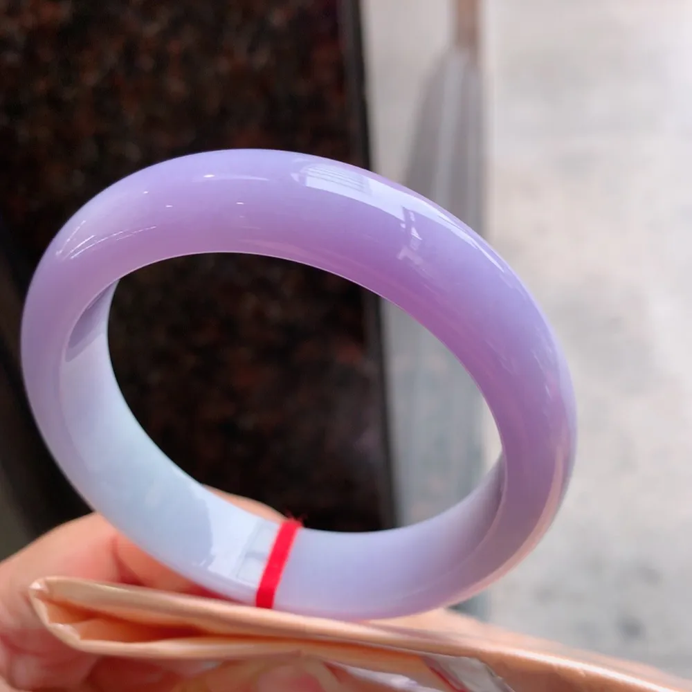 正圈紫罗兰 无瑕 尺寸:60.7/14.6/8.9 实物紫淡一分 大圈口