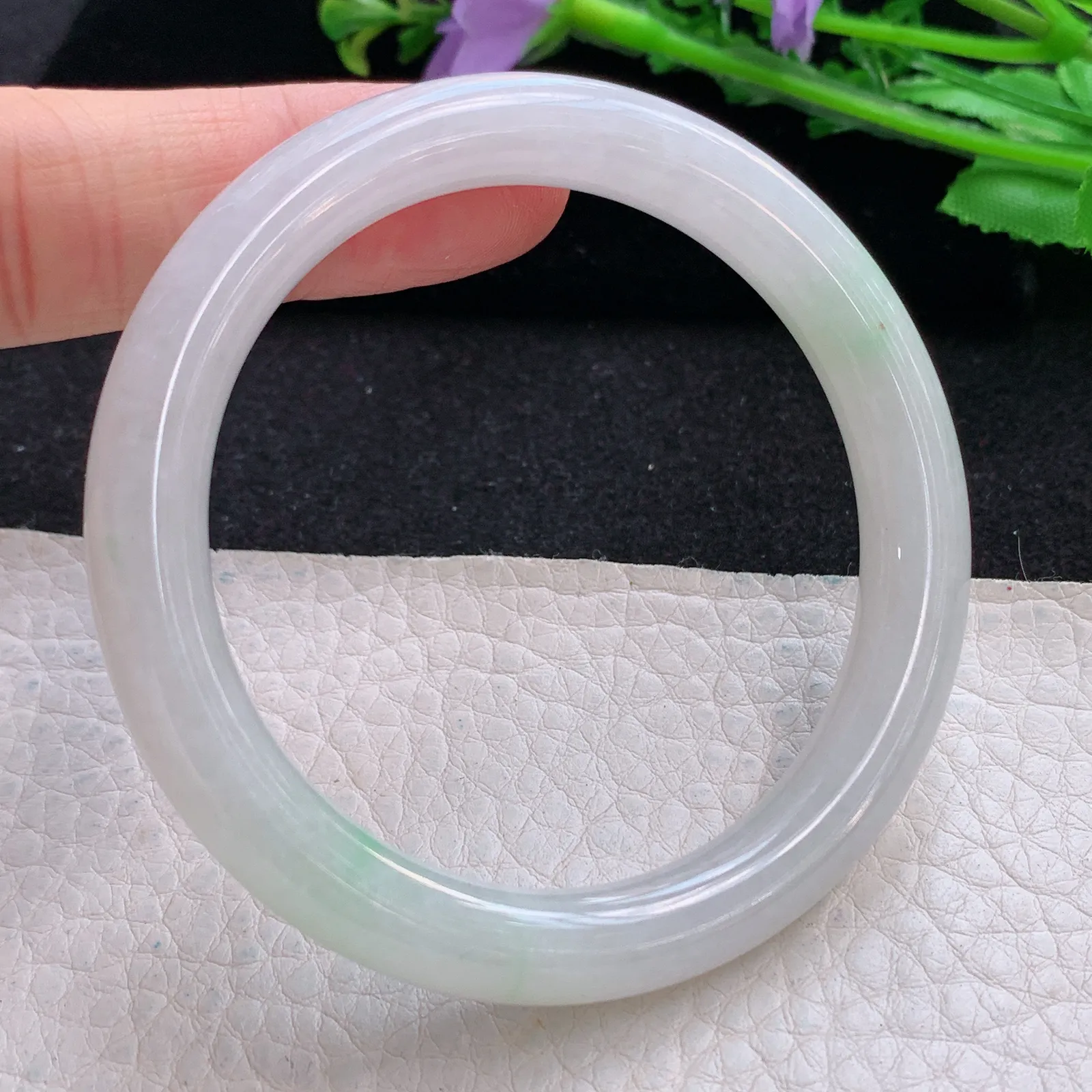 n小圈口53*8.5*8叮当镯 天然缅甸翡翠清新水灵圆条玉手镯 美人镯