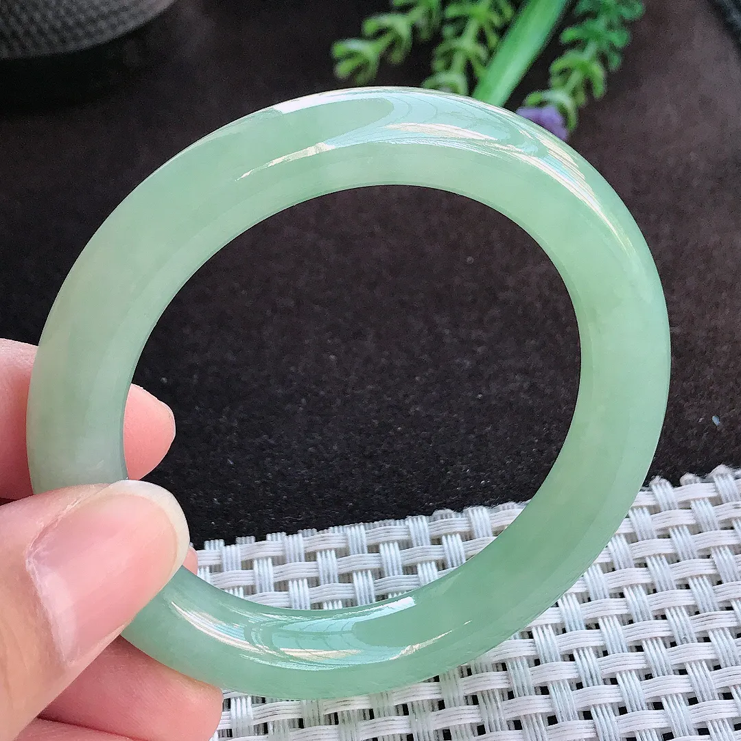 天然a货翡翠52/9.7/9.5老坑冰胶果冻甜绿满绿圆条手镯玉手镯