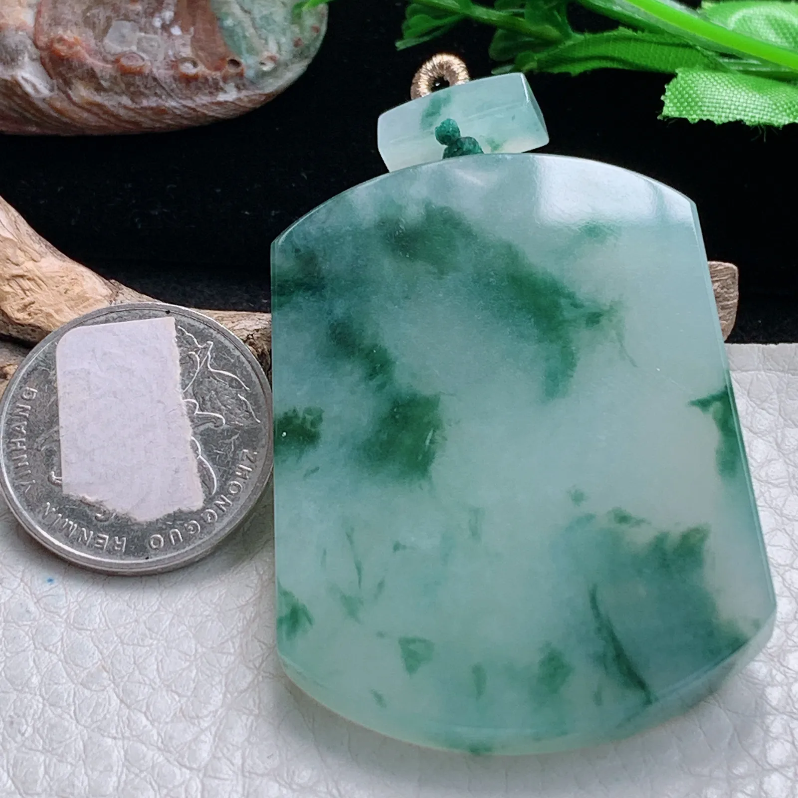 zzx自然光55*39.8*6天然缅甸翡翠冰飘花平安无事牌玉吊坠 玉挂件