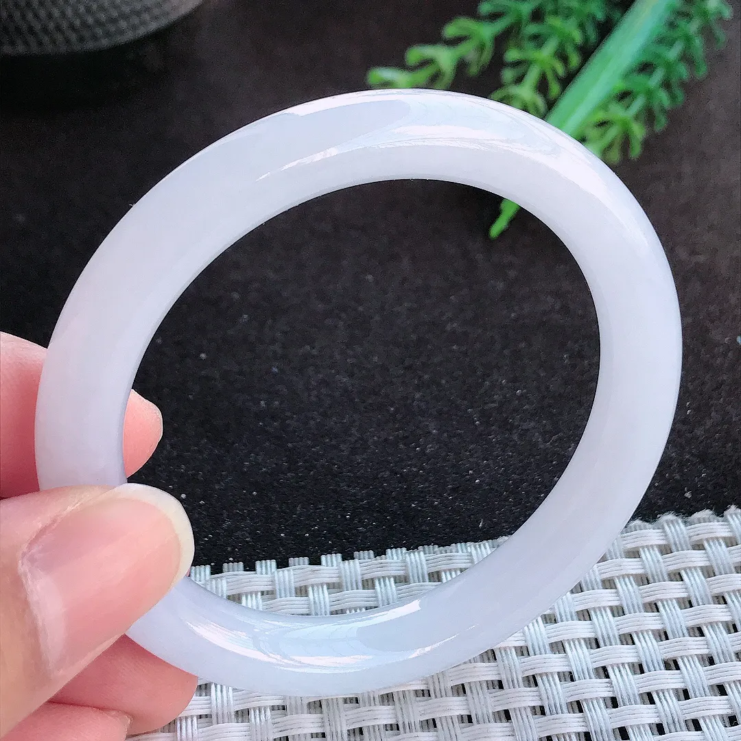 天然a货翡翠52.5/9.2/8.5老坑冰润起胶月光白圆条手镯玉手镯