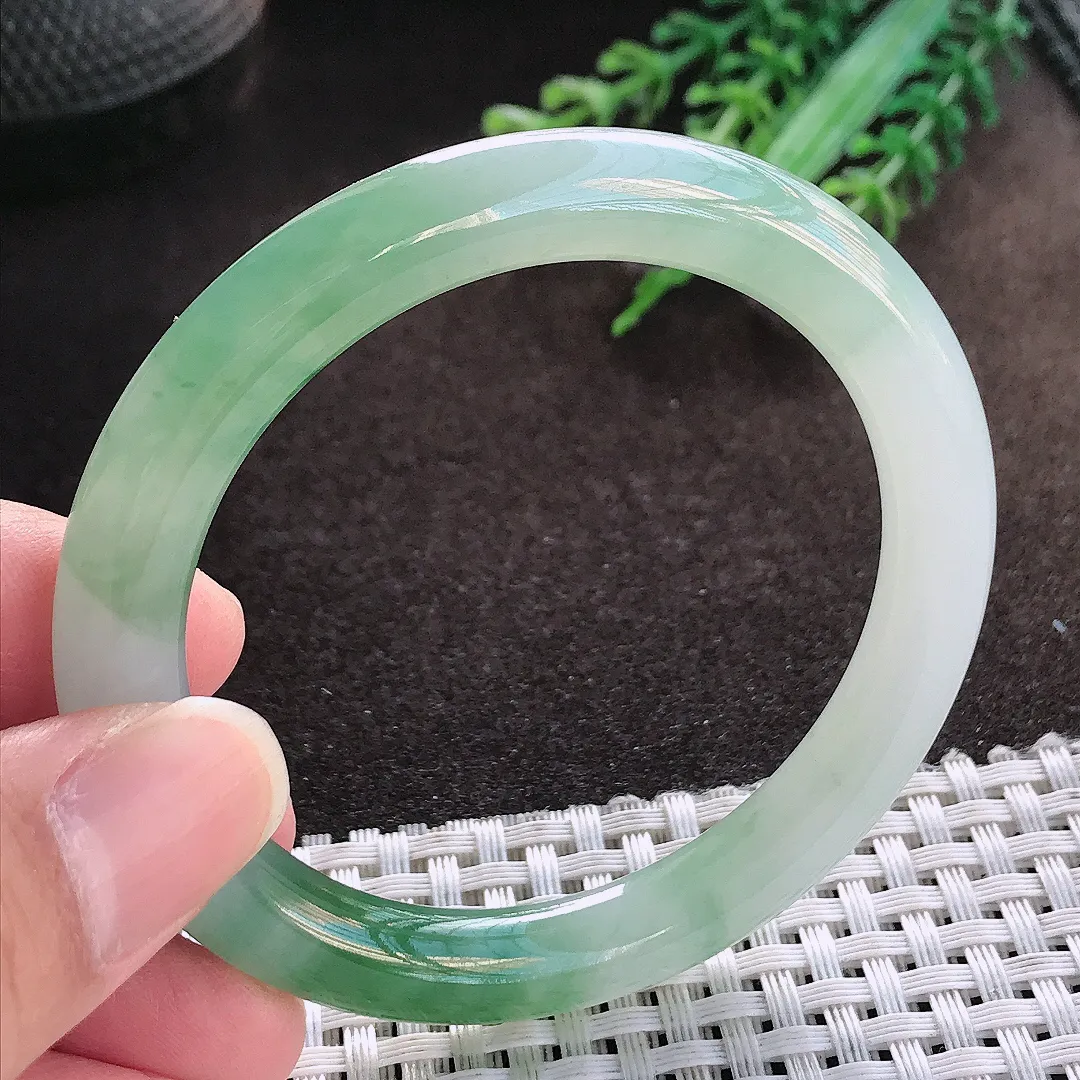 天然a货翡翠53/8.6/8.7老坑冰胶果冻冰晴绿圆条手镯玉手镯