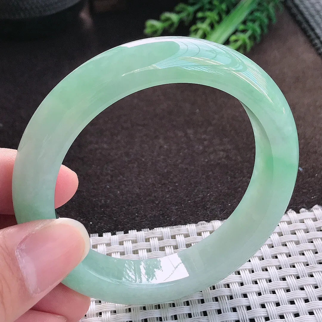 天然a货翡翠56.5/12.7/9.3老坑冰润起胶满绿甜绿手镯宽边玉手镯