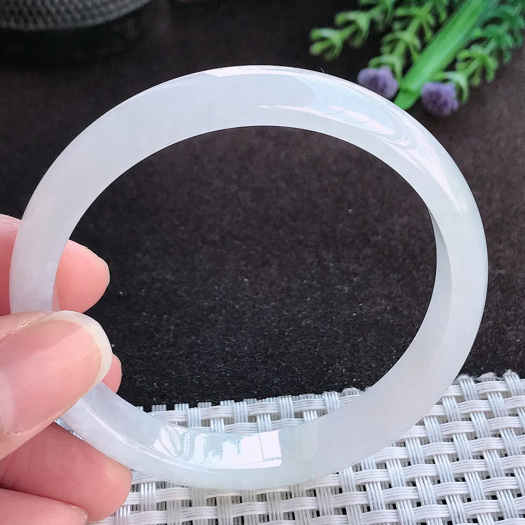 天然a货翡翠59/10.7/6.5老坑秀气冰透白月光手镯宽边玉手镯