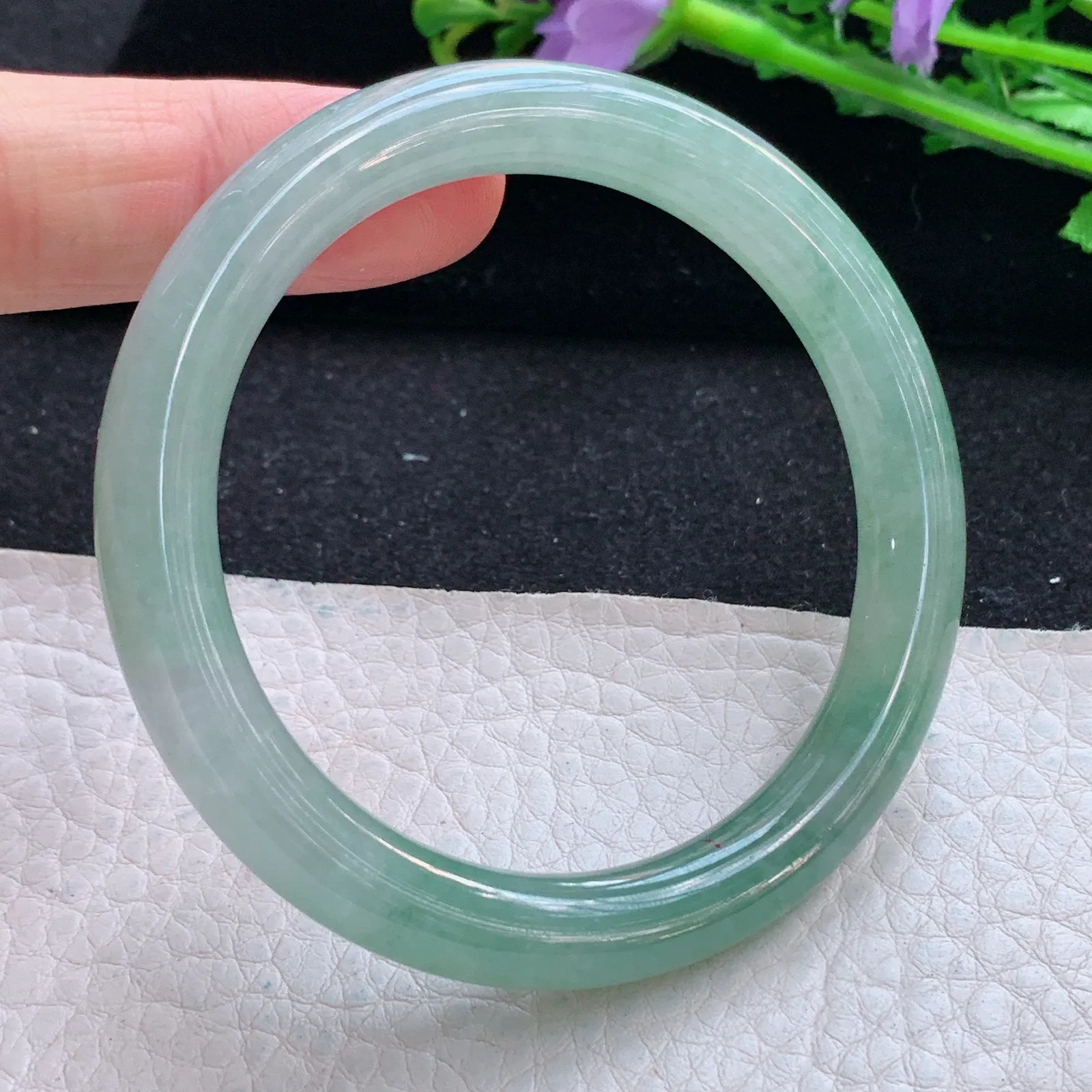 n小圈口53*8.3叮当镯 天然缅甸翡翠冰胶水灵圆条玉手镯 美人镯