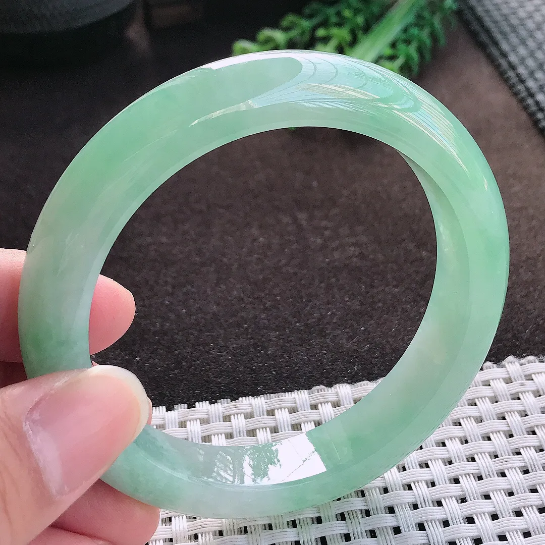 天然a货翡翠58.8/12.3/9.1老坑冰胶果冻冰晴绿手镯宽边玉手镯