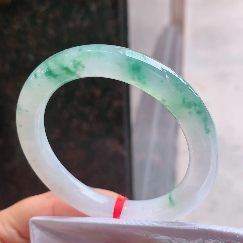 圆条高冰飘花 无瑕 尺寸:54.1/10.1 花美 种水好