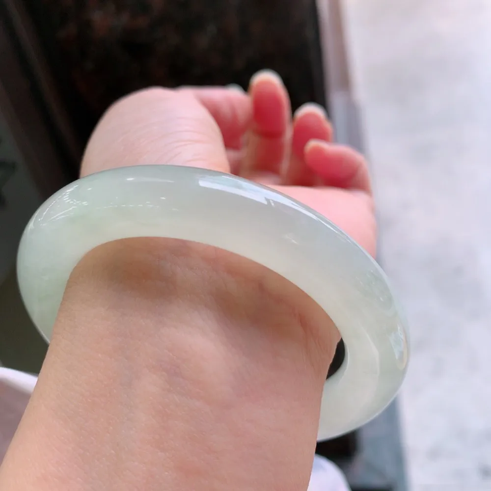 圆条高冰黄翡 无瑕 尺寸:55.4/11.1/11.2 种色俱佳