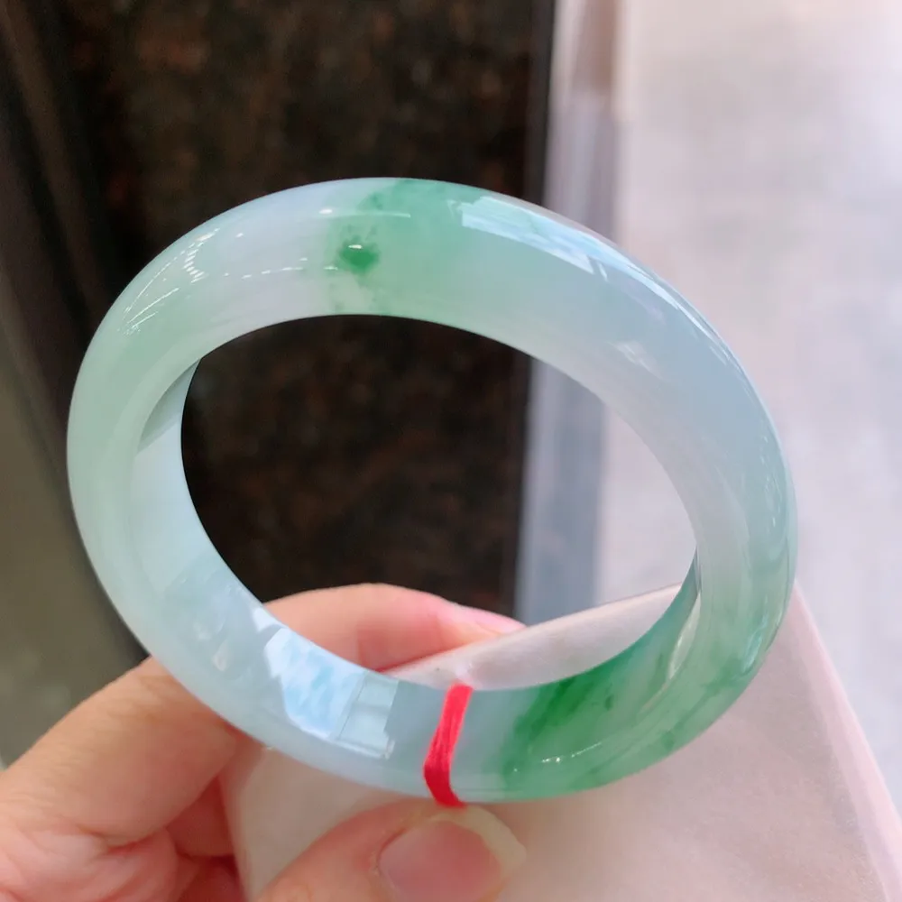 正圈高冰阳绿 无瑕 尺寸:55.7/12.8/8.8种色兼备🥰🥰