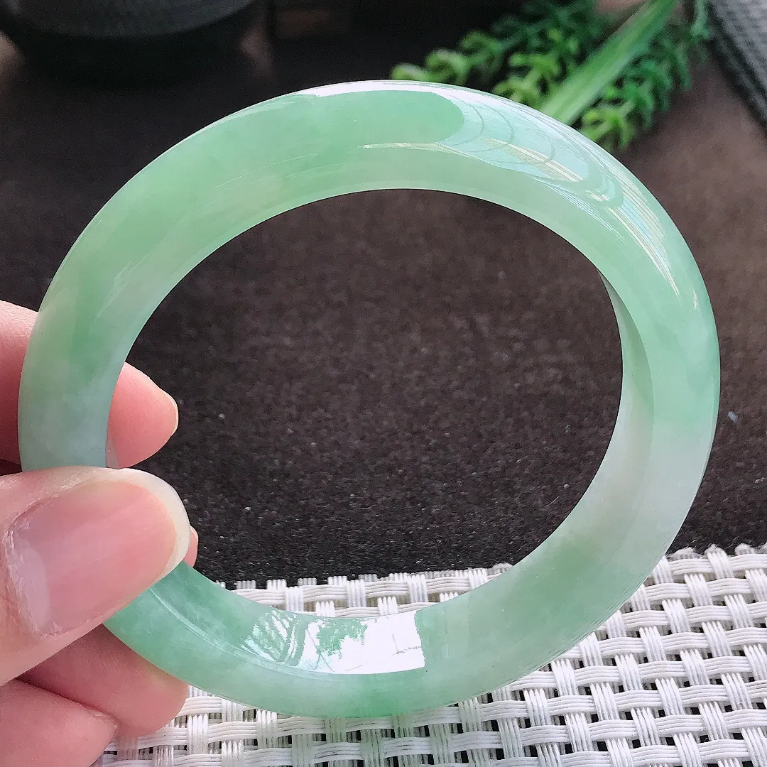 天然a货翡翠58.8/12.3/9.1老坑冰胶果冻冰晴绿手镯宽边玉手镯