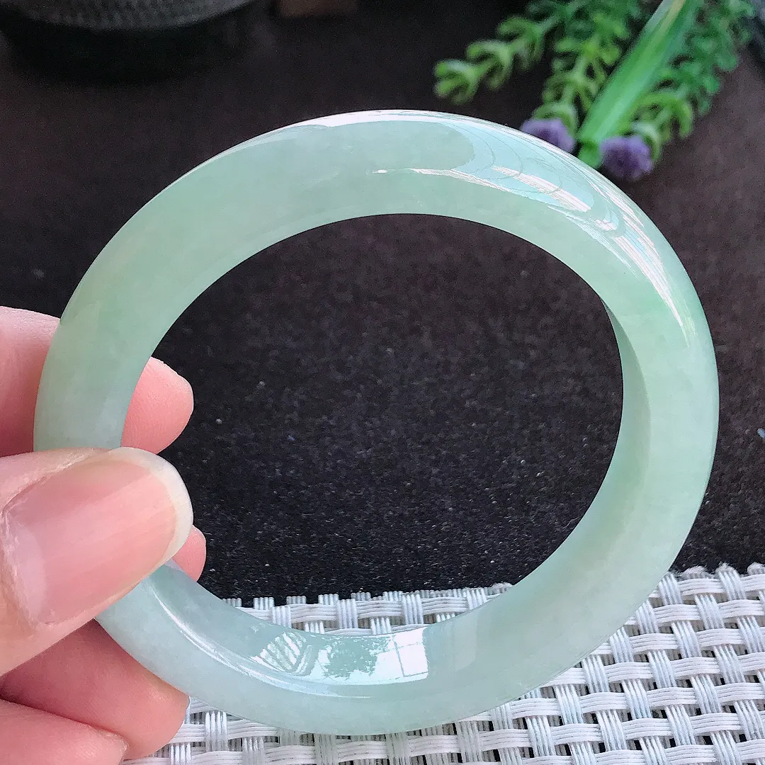 天然a货翡翠54.8/11.7/8.8老坑冰胶水灵冰晴绿手镯宽边玉手镯